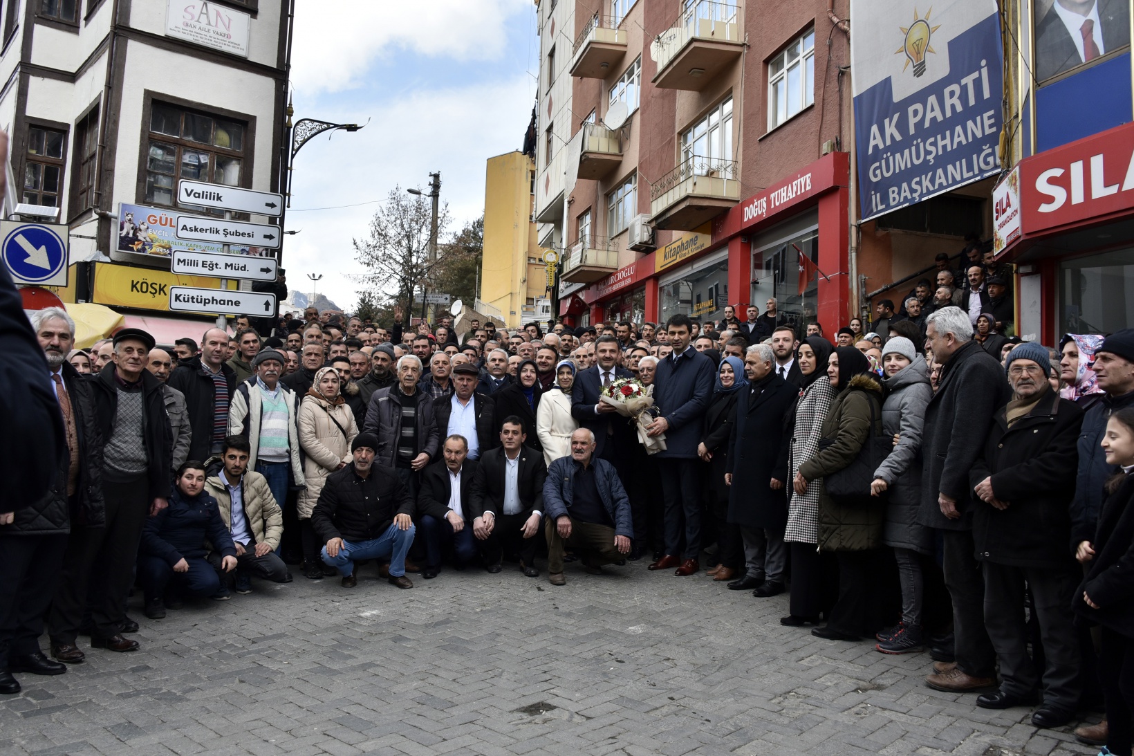 AK Parti İl Başkanı Av.Celalettin Köse aday adaylığı için istifa etti 23