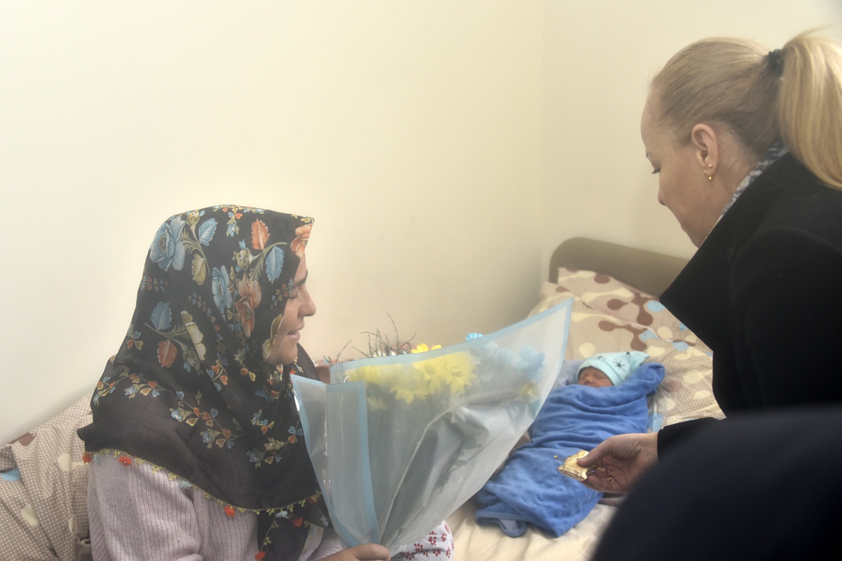 Babasının askerlik yaptığı şehirde depremzede olarak dünyaya geldi 6