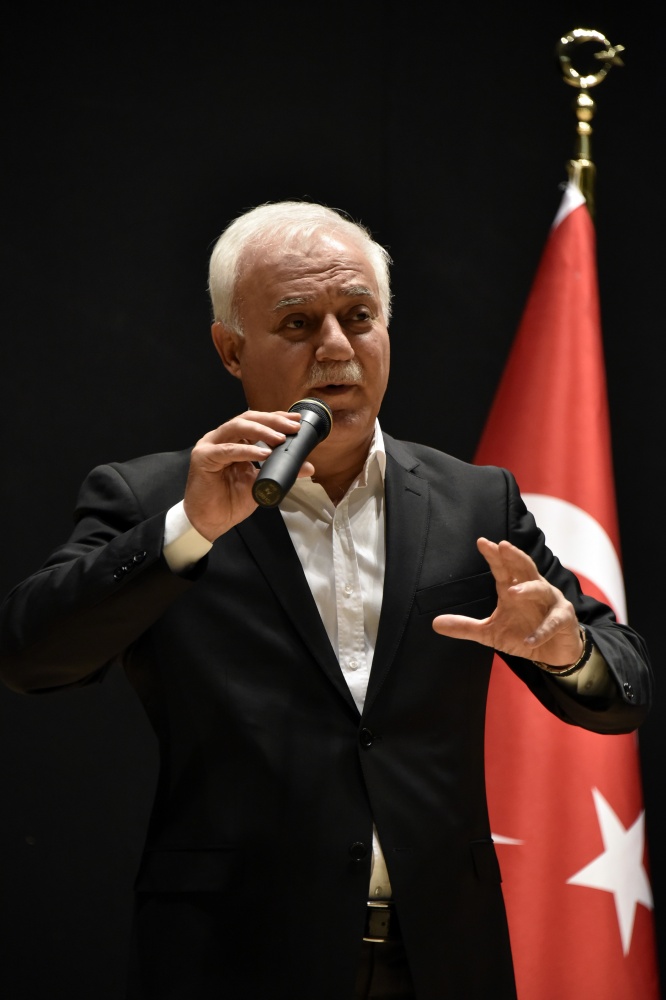 İlahiyatçı Nihat Hatipoğlu’dan hadis vurgusu 44