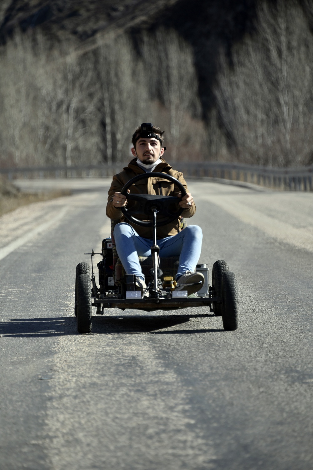 Cep telefonlarını satıp kendilerine araba yaptılar 9