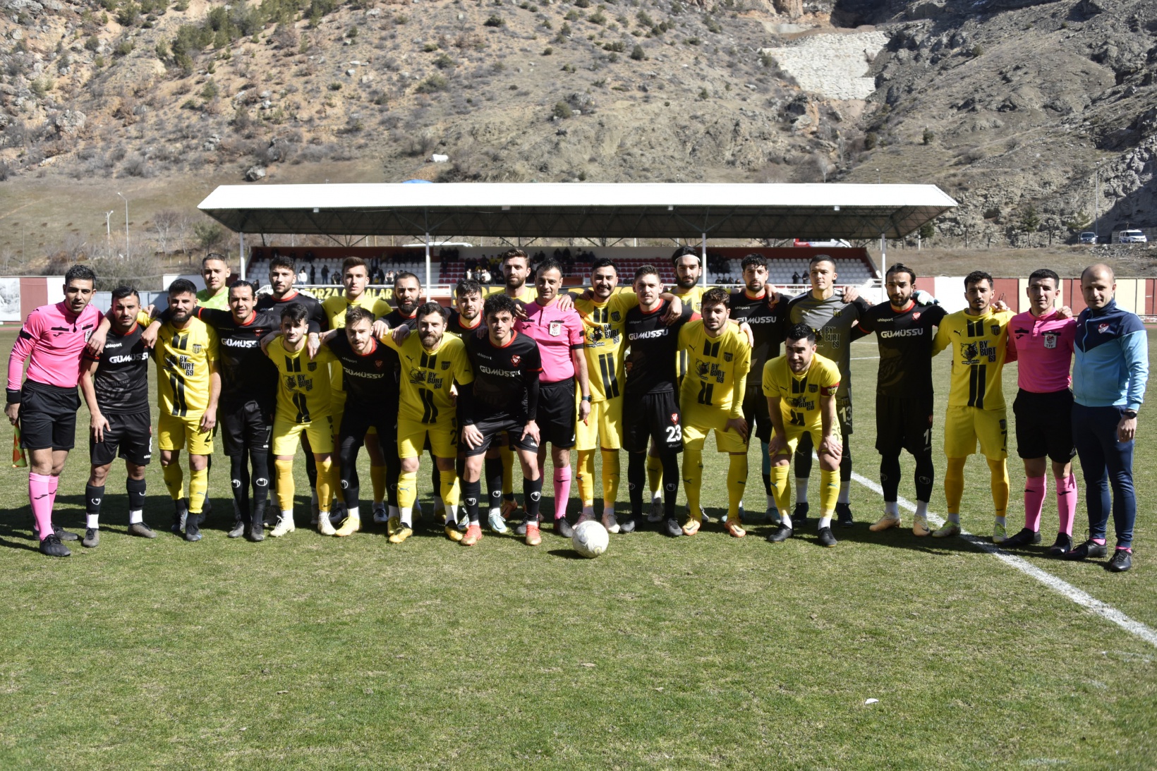 Gümüşhane ve Bayburt temsilcilerinden depremzedeler için dostluk maçı 31