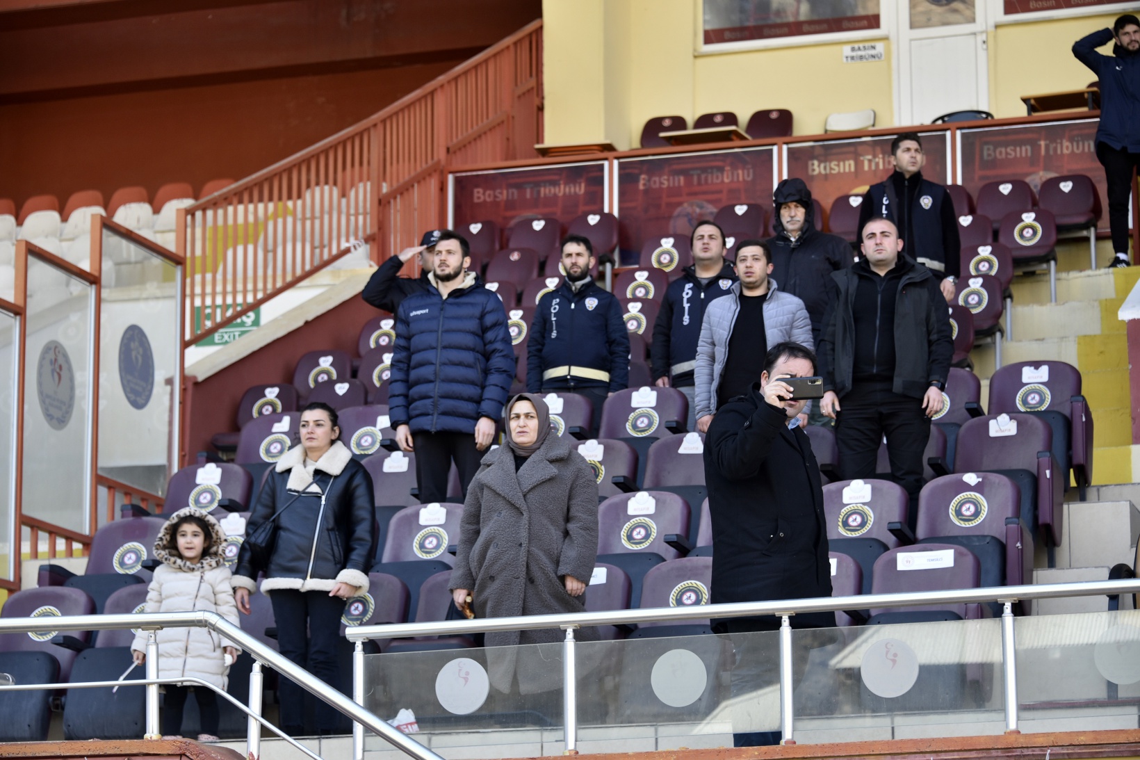 Gümüşhane ve Bayburt temsilcilerinden depremzedeler için dostluk maçı 14