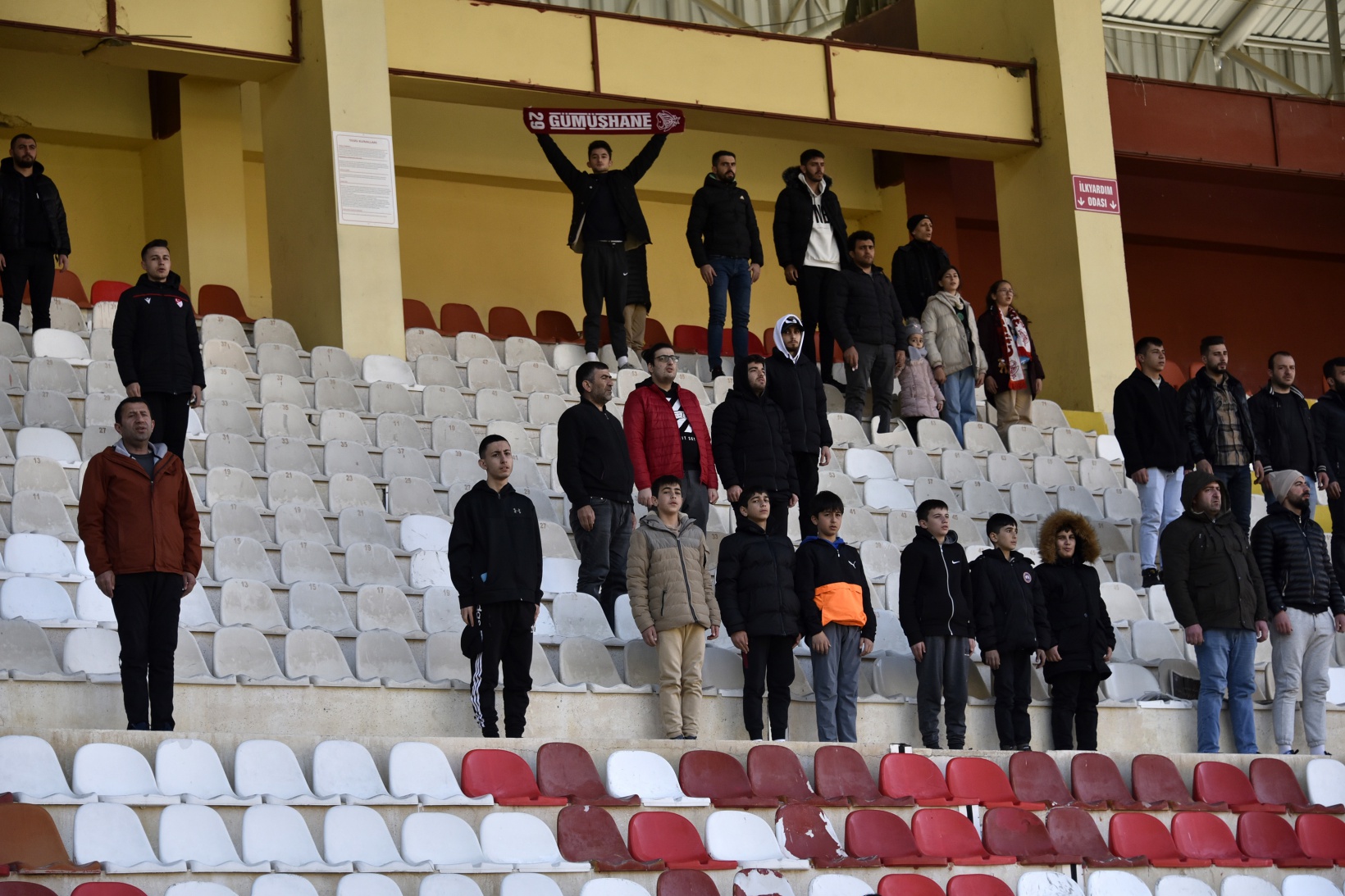 Gümüşhane ve Bayburt temsilcilerinden depremzedeler için dostluk maçı 9
