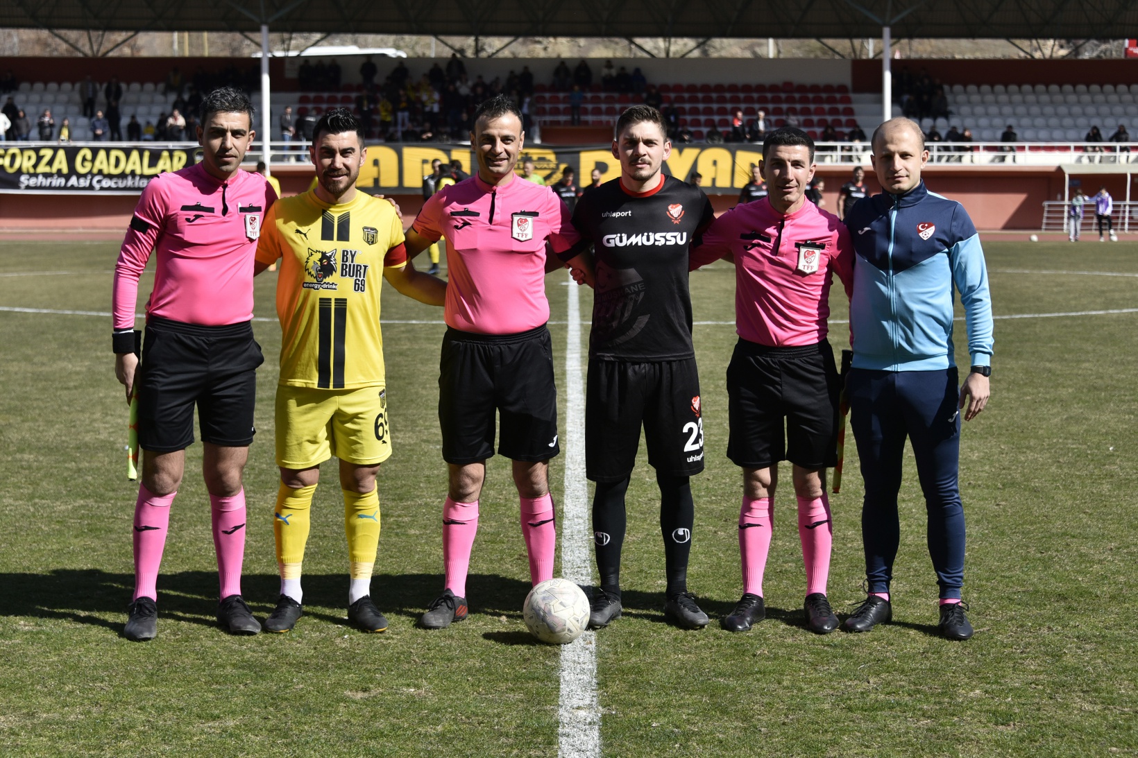 Gümüşhane ve Bayburt temsilcilerinden depremzedeler için dostluk maçı 29
