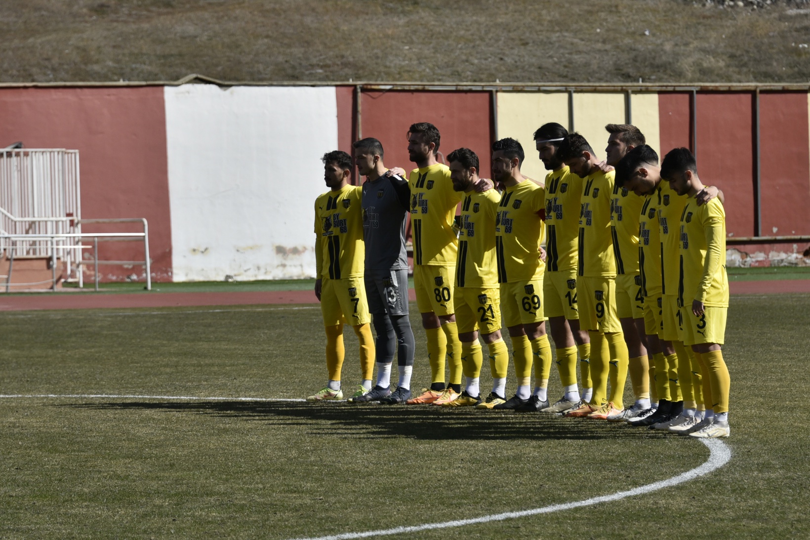 Gümüşhane ve Bayburt temsilcilerinden depremzedeler için dostluk maçı 27
