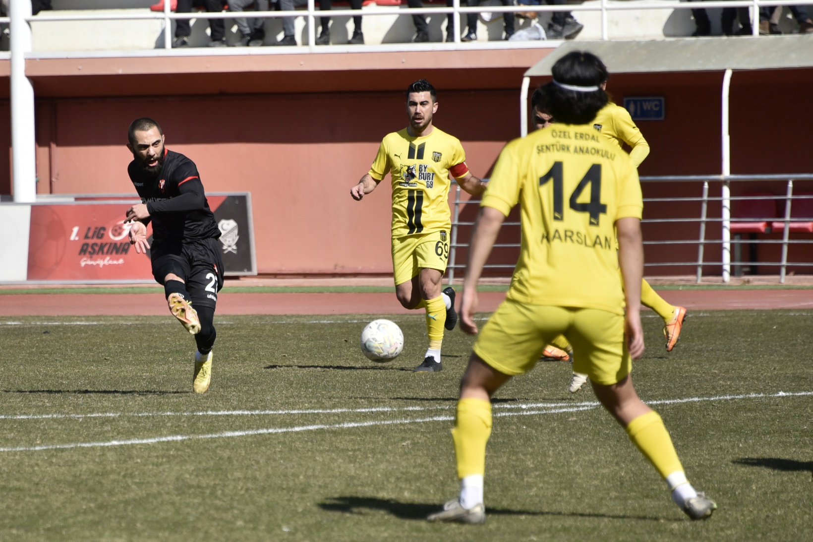 Gümüşhane ve Bayburt temsilcilerinden depremzedeler için dostluk maçı 10