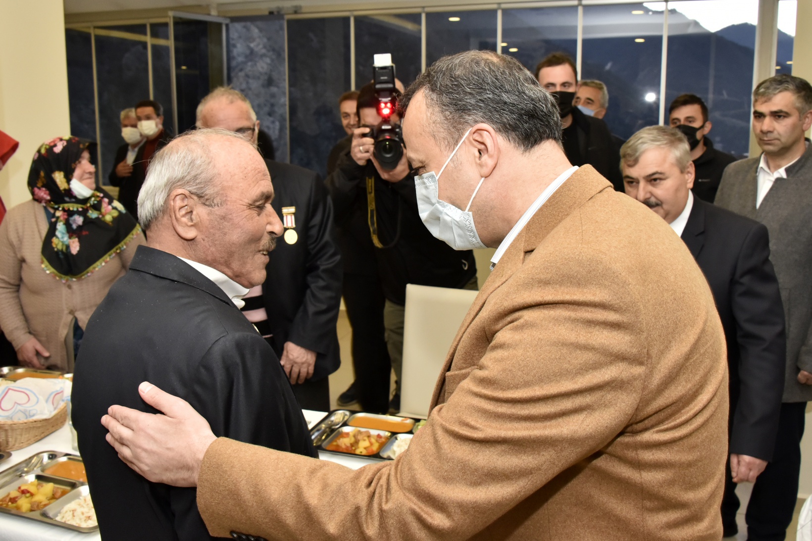 Vali Taşbilek Kürtün’de şehit aileleri, gaziler ve muhtarlarla iftar programında buluştu 22