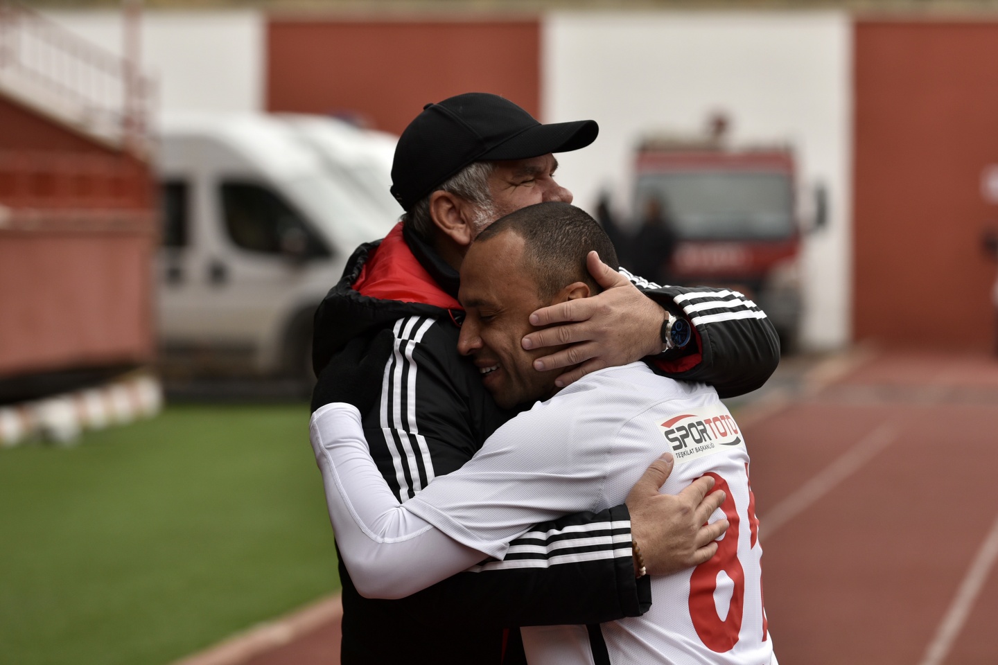 Gümüş'ten muhteşem dönüş: 4-1 12