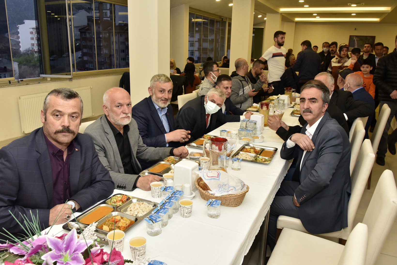 Vali Taşbilek Kürtün’de şehit aileleri, gaziler ve muhtarlarla iftar programında buluştu 14