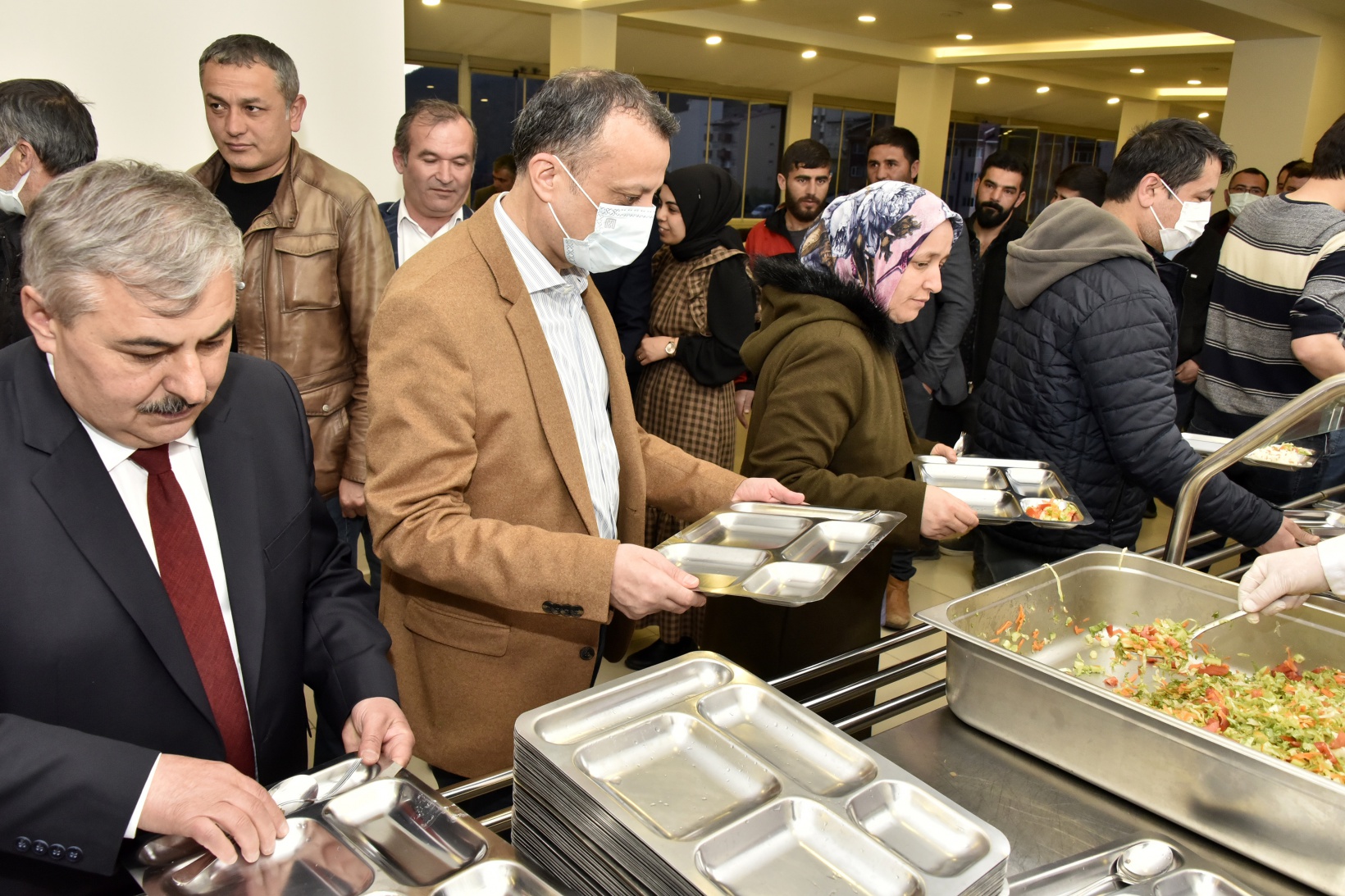 Vali Taşbilek Kürtün’de şehit aileleri, gaziler ve muhtarlarla iftar programında buluştu 18