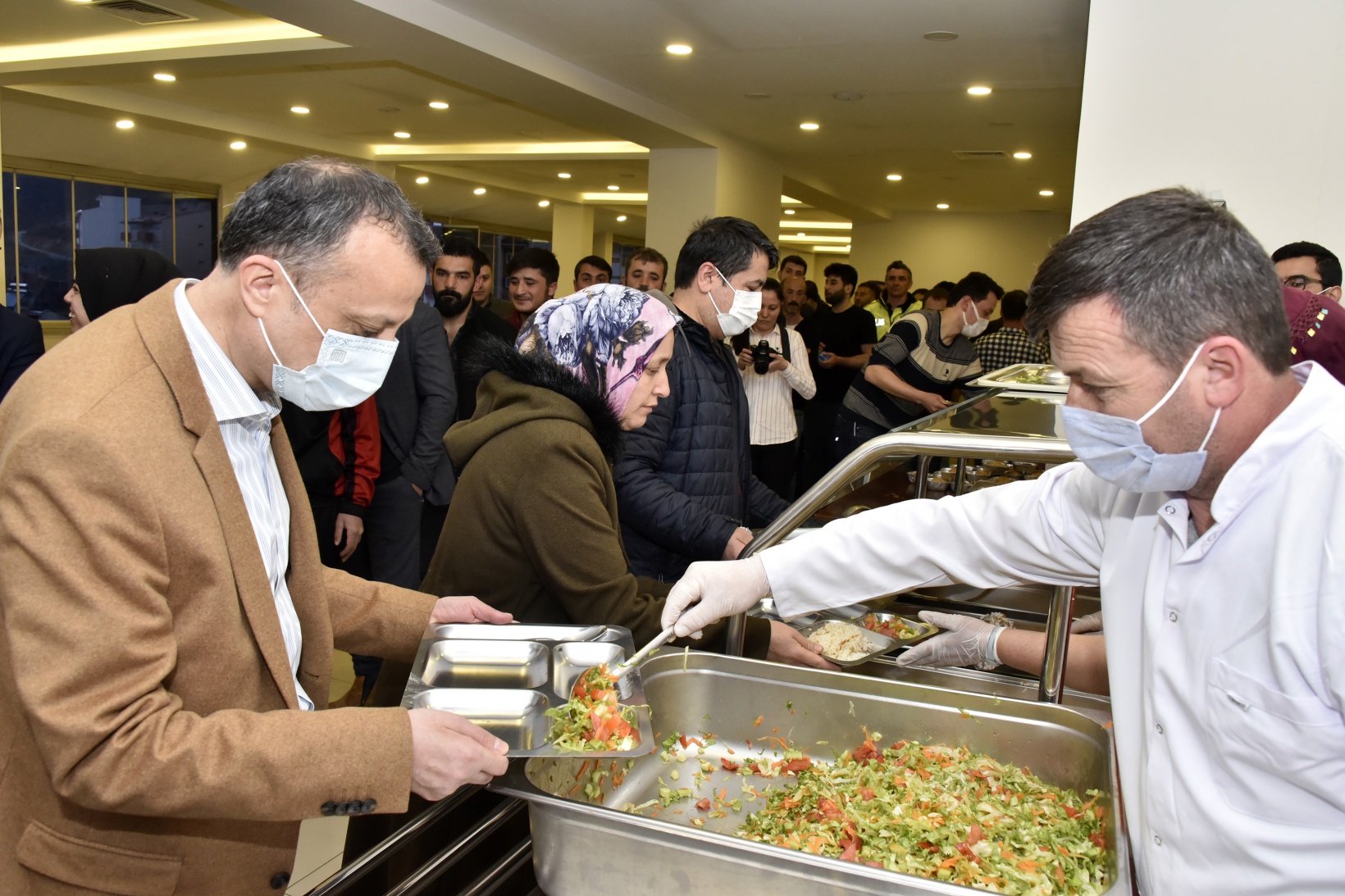 Vali Taşbilek Kürtün’de şehit aileleri, gaziler ve muhtarlarla iftar programında buluştu 16