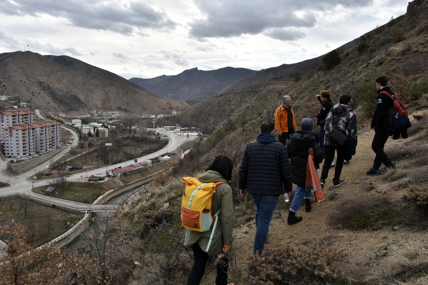 Gümüşhaneli dağcılardan zorlu “İstiklal” yürüyüşü 9