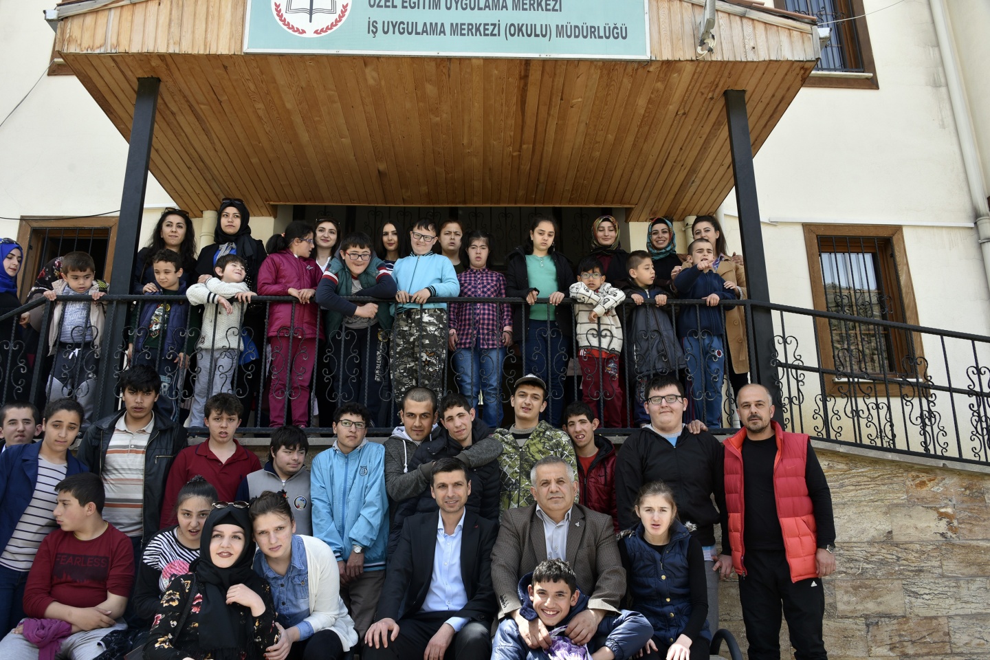 Gümüşhane Emniyeti özel çocukları sevindirdi 4