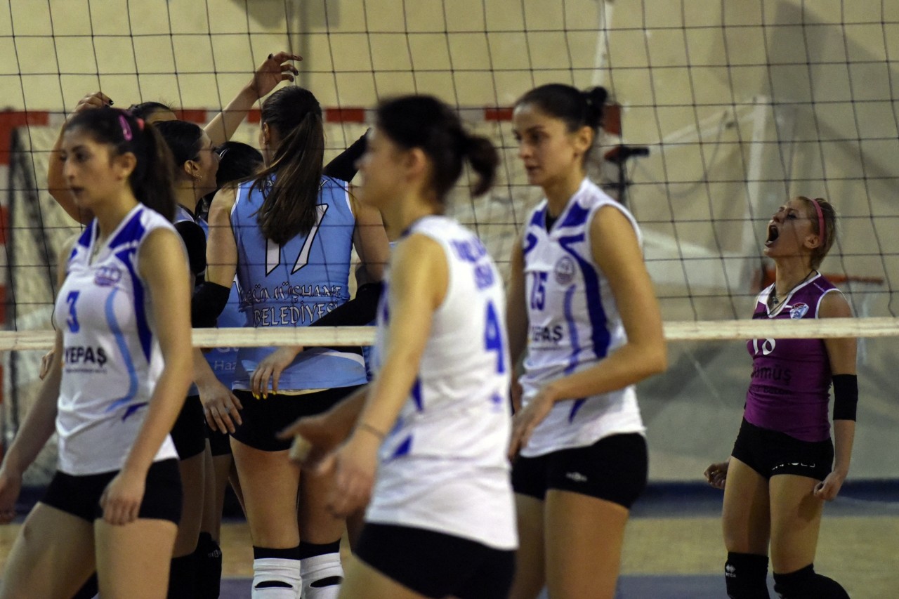 Gümüş Kızlar'da umutlar tükeniyor: 1-3 2