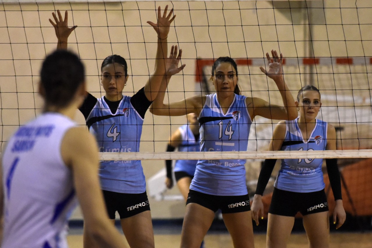 Gümüş Kızlar'da umutlar tükeniyor: 1-3 3