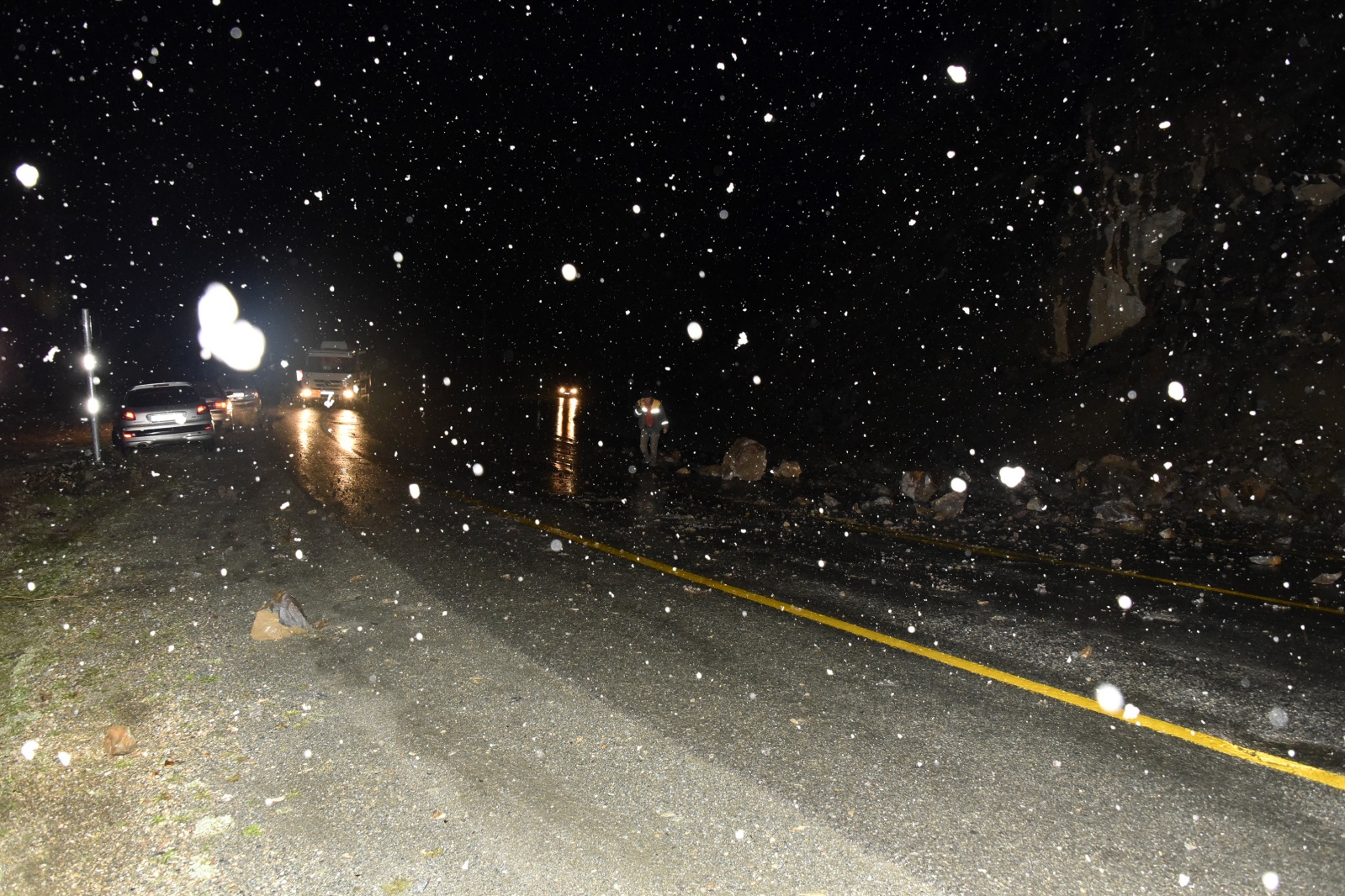 Zigana dağında kar yağışı etkili oluyor 6