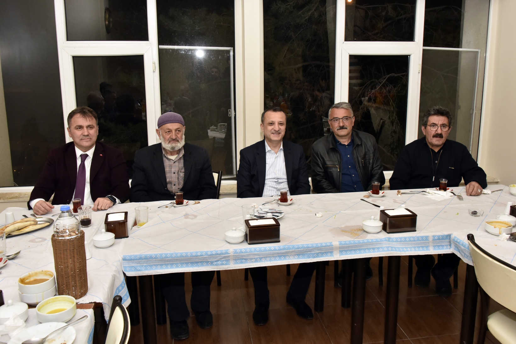 Vali Taşbilek sanayi esnafının iftar sofrasına konuk oldu 9
