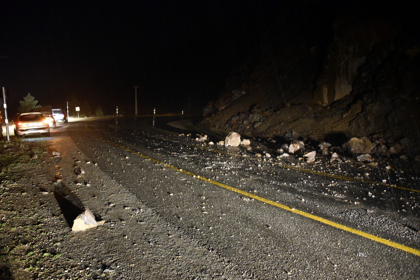 Zigana dağında kar yağışı etkili oluyor 4