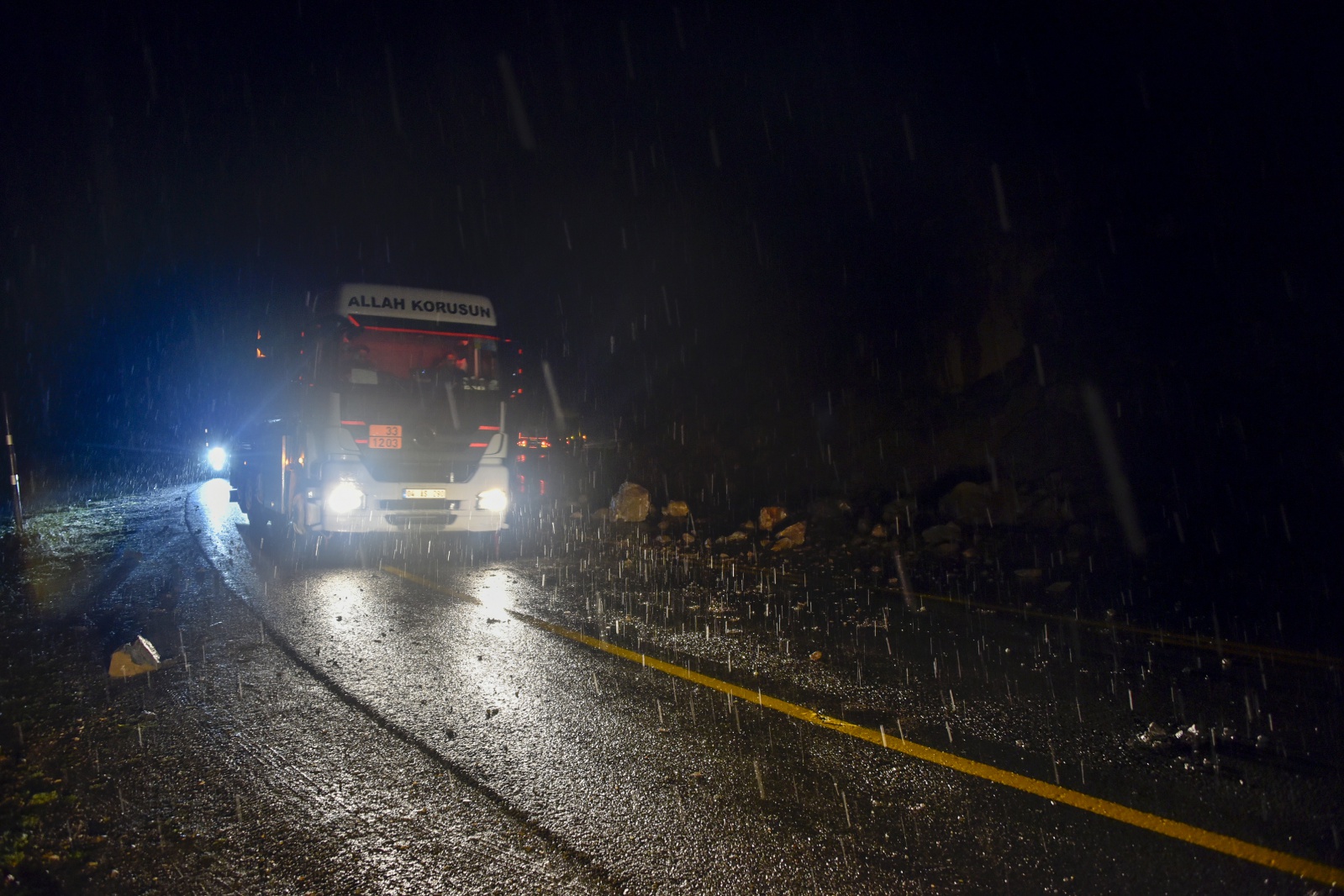Zigana dağında kar yağışı etkili oluyor 5