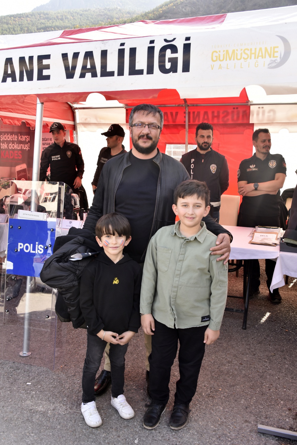 8 bin 500 kişi katıldı 23