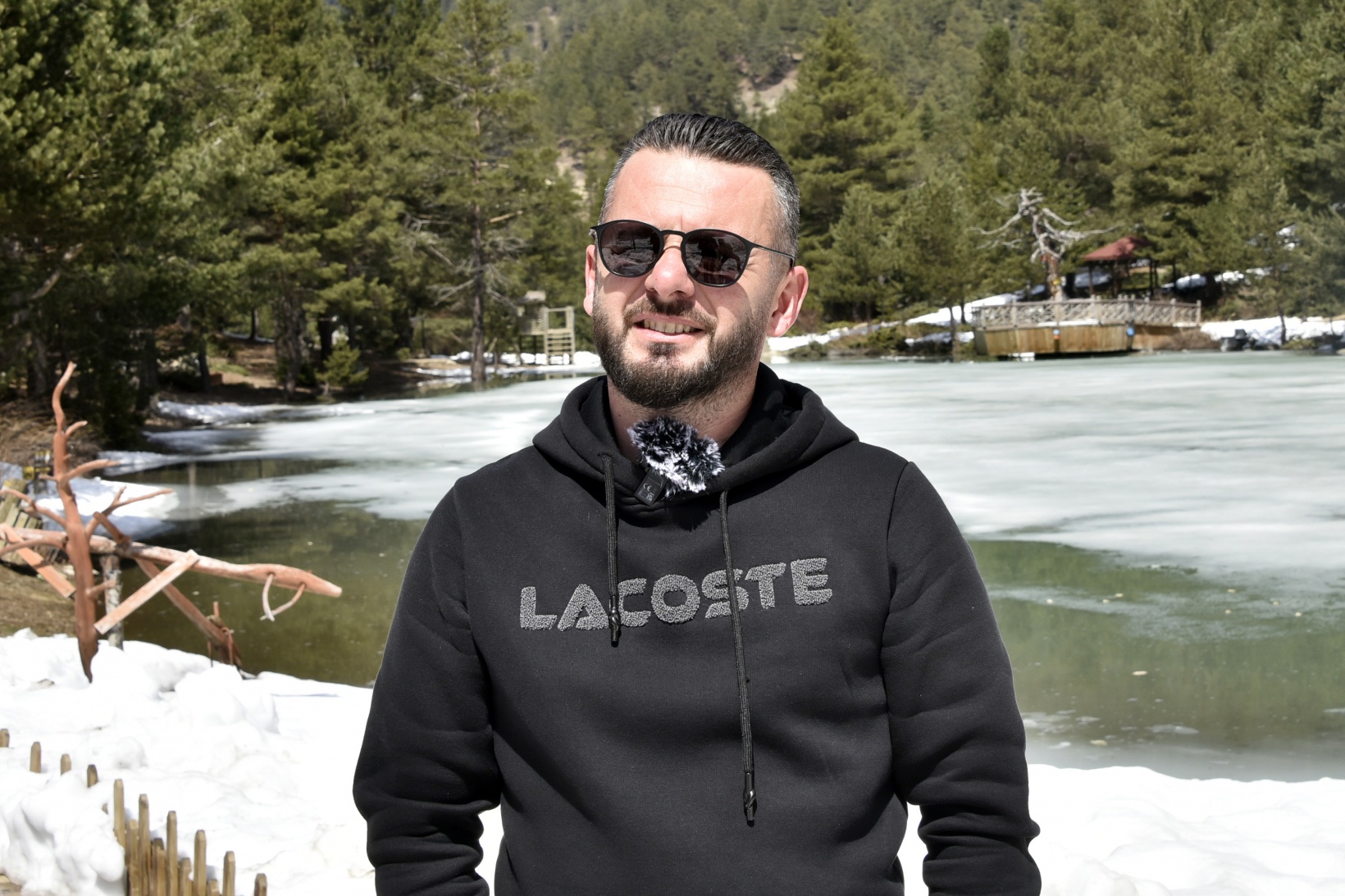 Limni Gölünde yılın son kar manzarası büyüledi 5