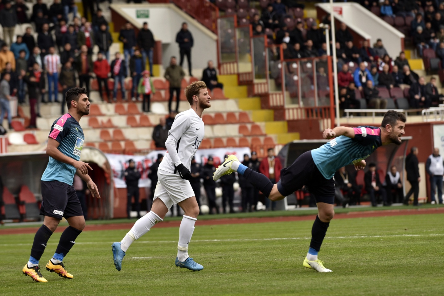 Gümüş'ten muhteşem dönüş: 4-1 42