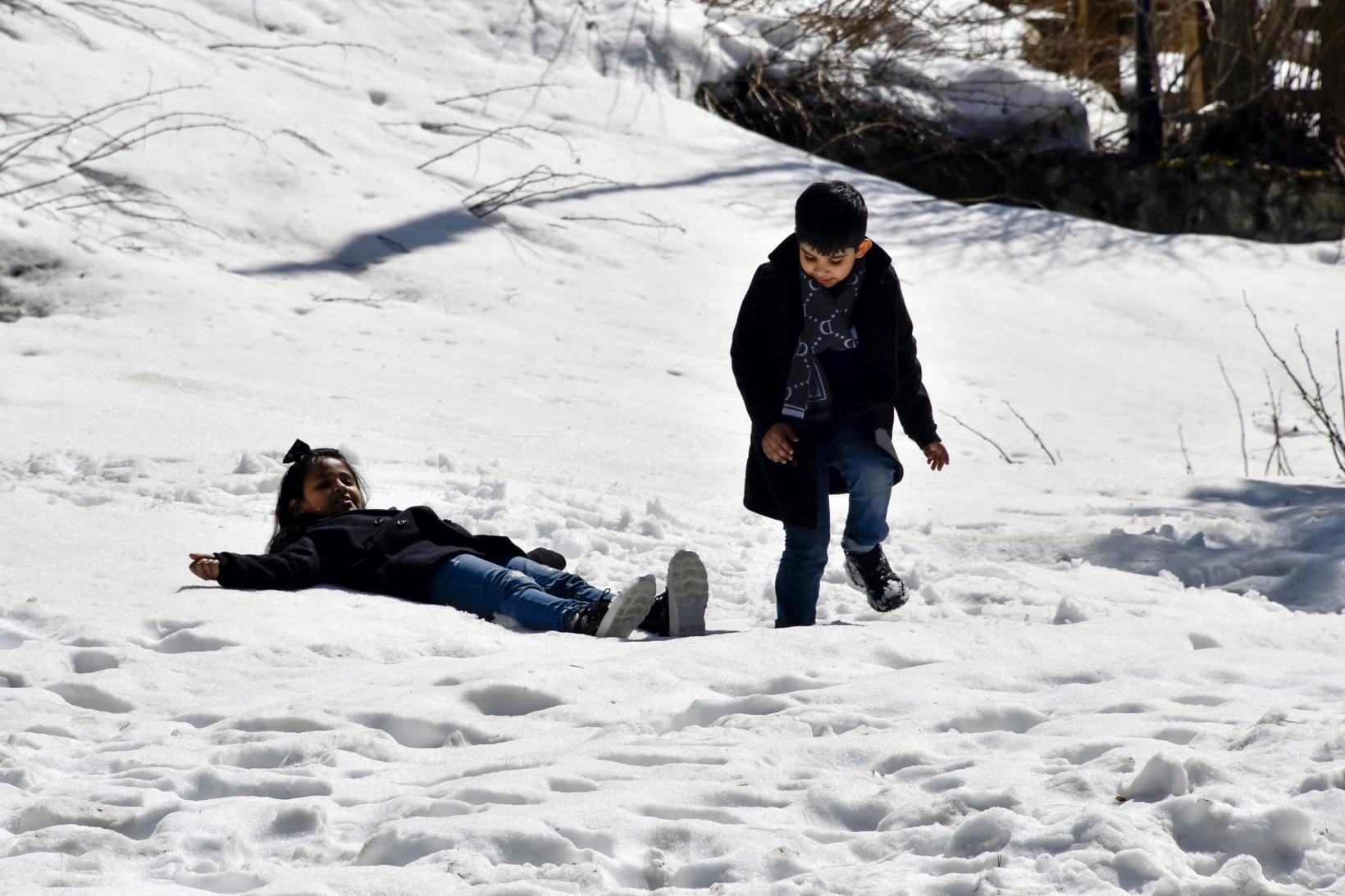 Limni Gölünde yılın son kar manzarası büyüledi 4