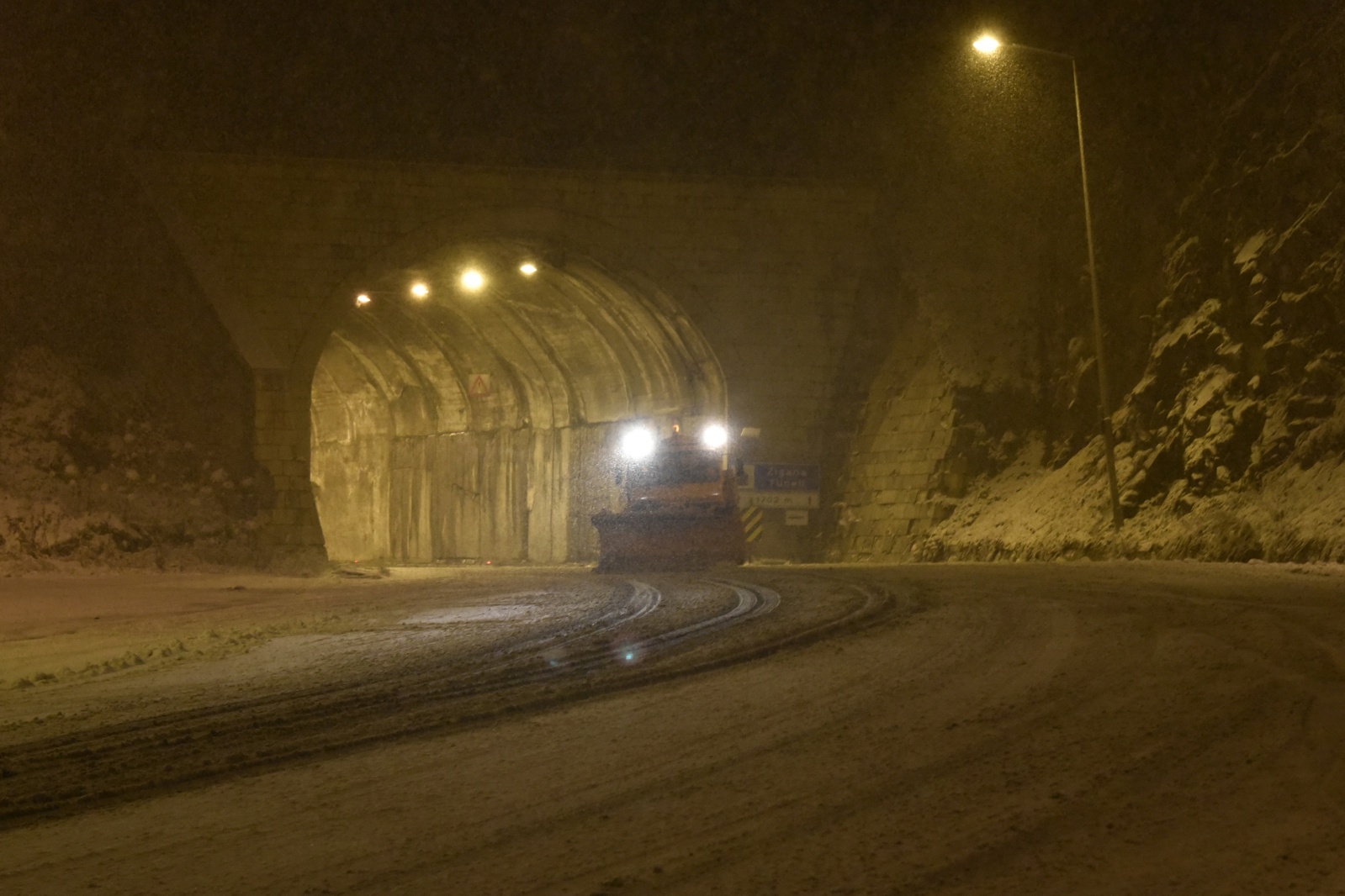 Zigana dağında kar yağışı etkili oluyor 26
