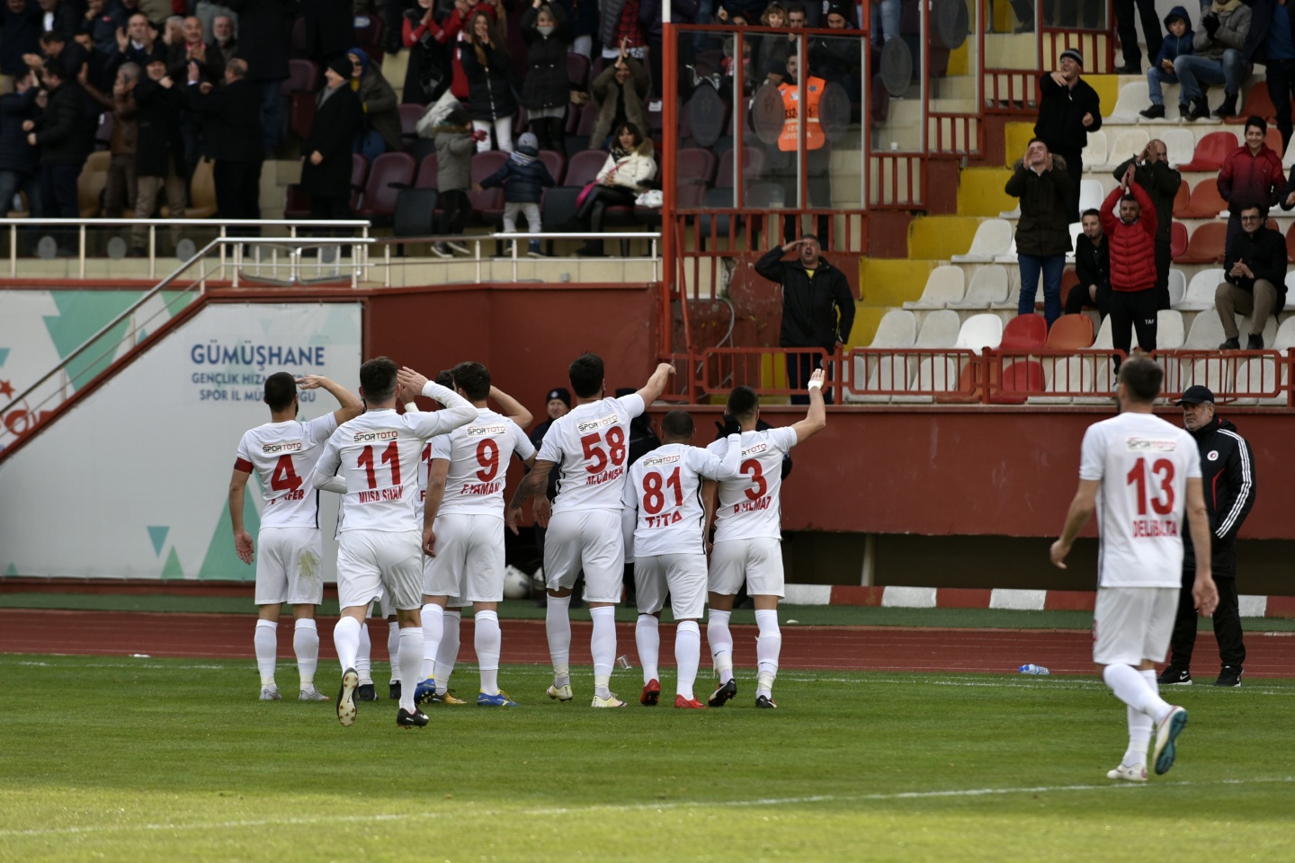 Gümüş'ten muhteşem dönüş: 4-1 84