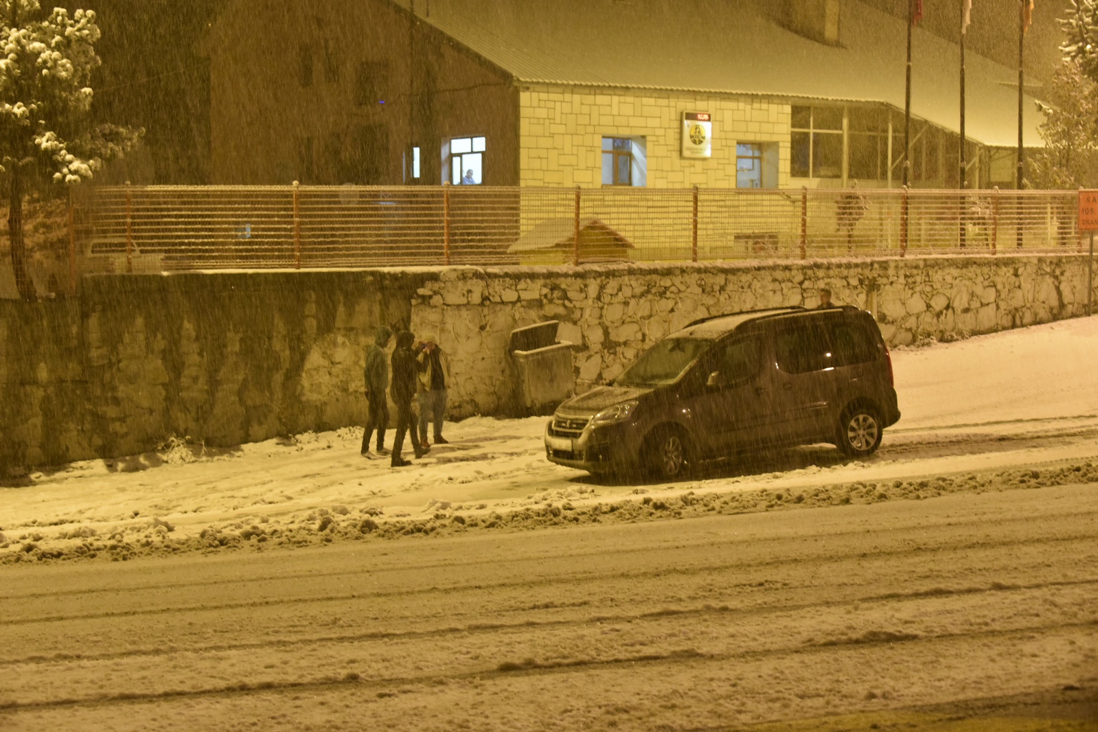 Zigana dağında kar yağışı etkili oluyor 32