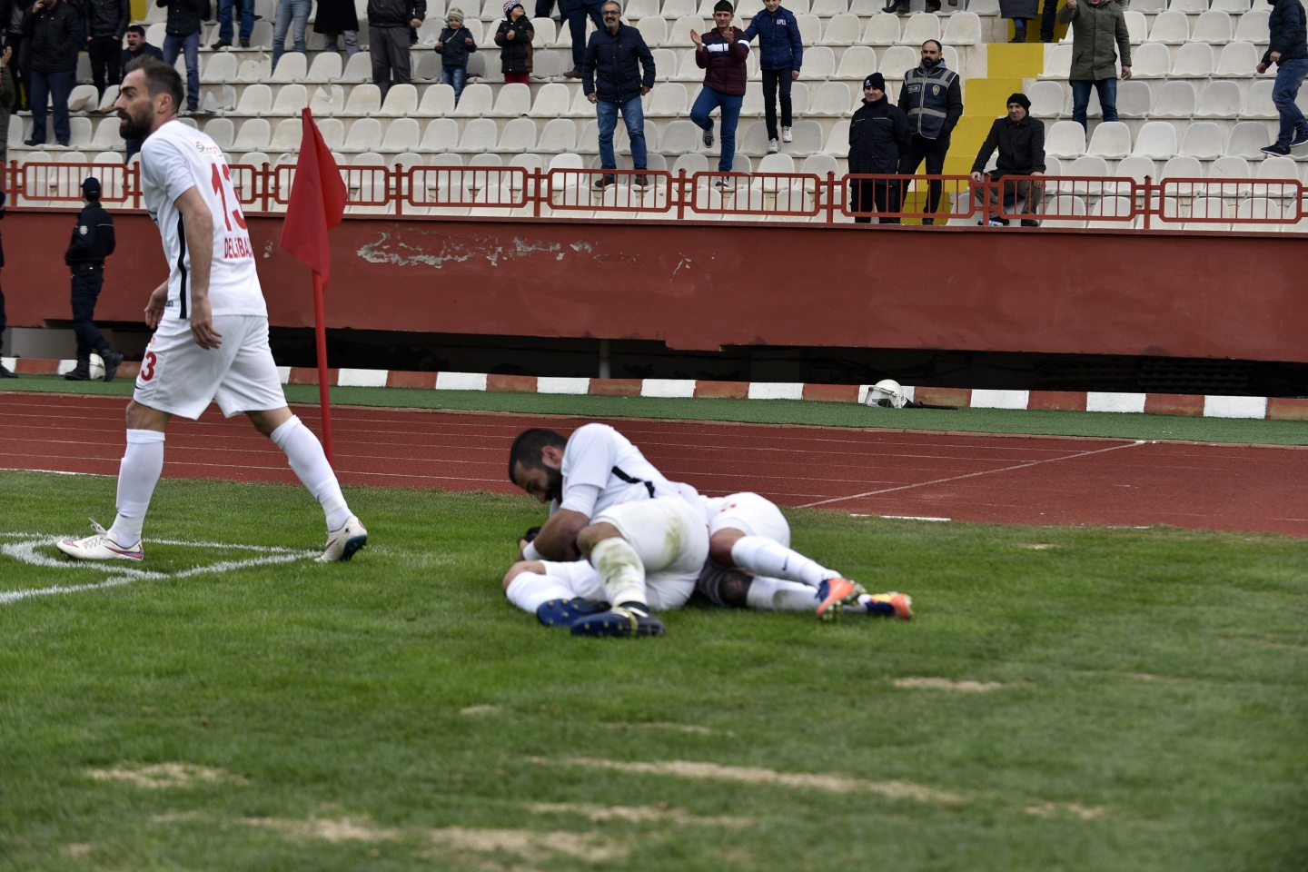 Gümüş'ten muhteşem dönüş: 4-1 94