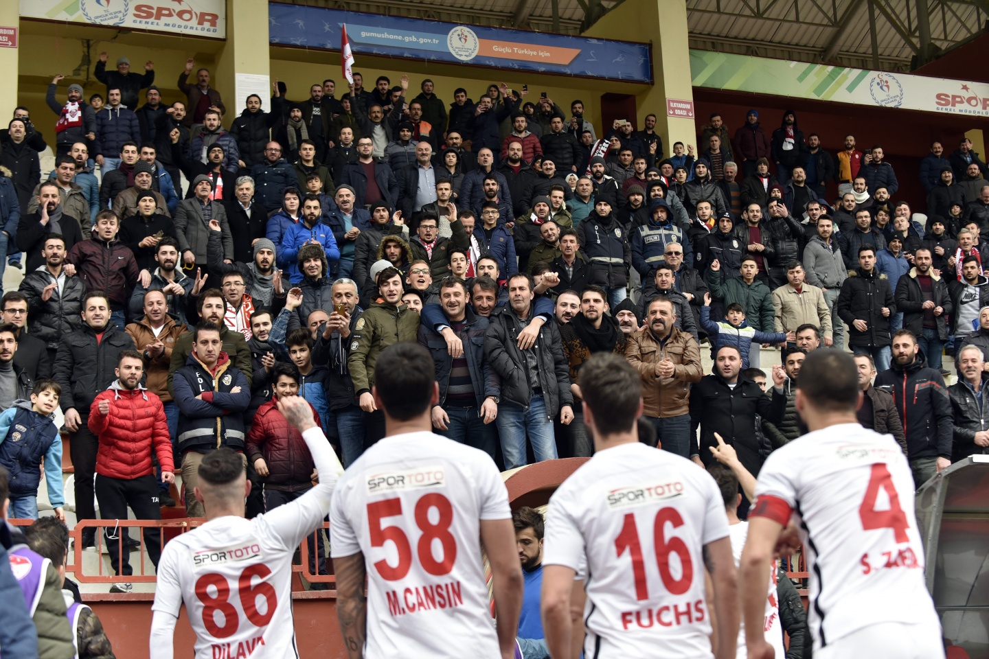 Gümüş'ten muhteşem dönüş: 4-1 99