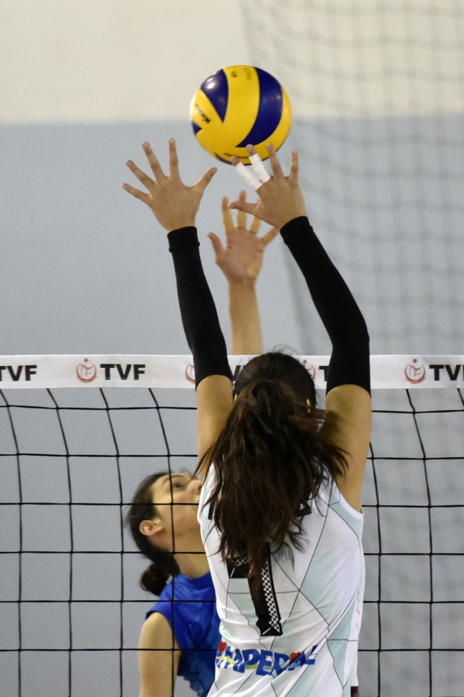 Gümüş Kızlar zorlandı: 3-2 46