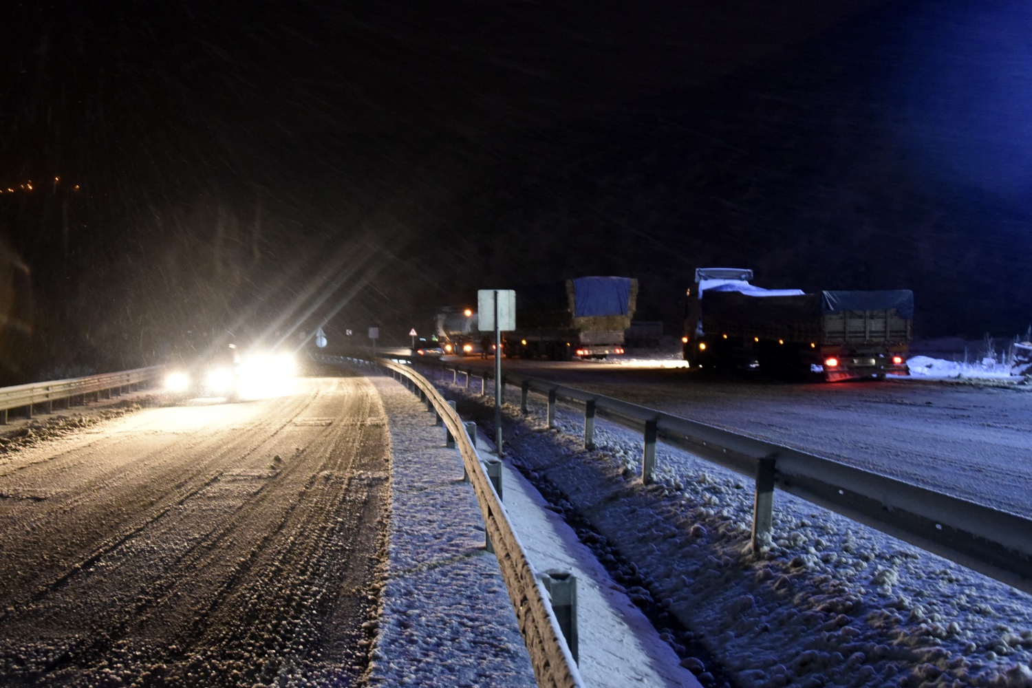 Zigana geçidinde kar yağışı ve tipi etkili oluyor 20
