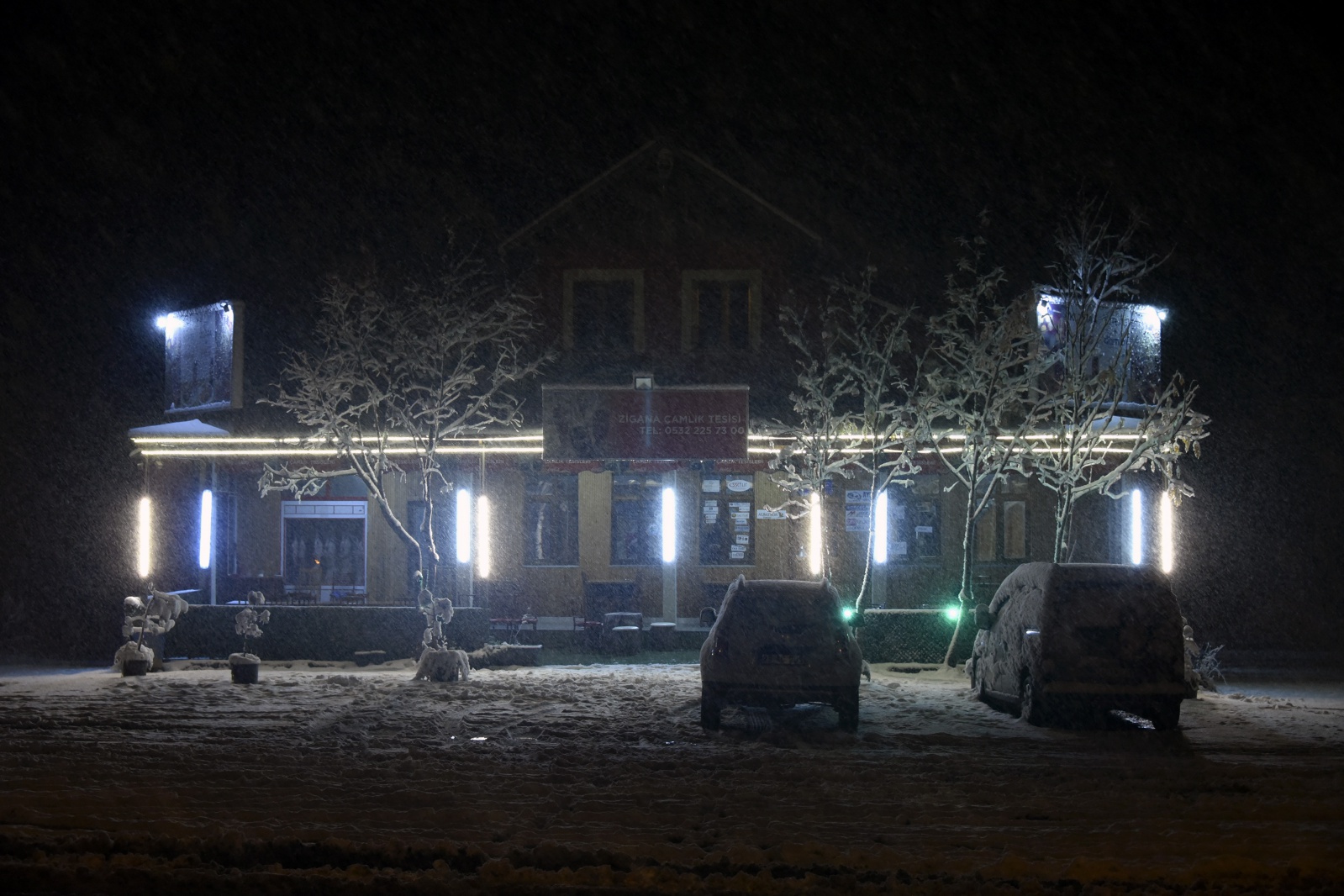 Zigana dağında kar yağışı etkili oluyor 16