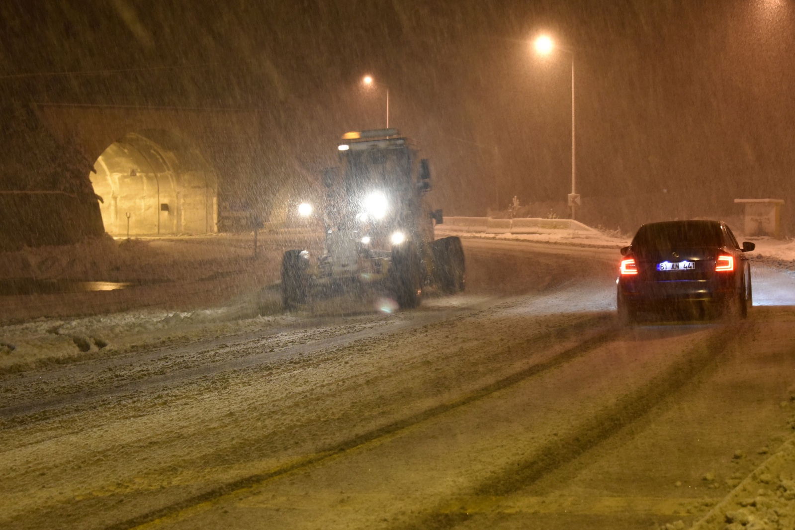 Zigana dağında kar yağışı etkili oluyor 36