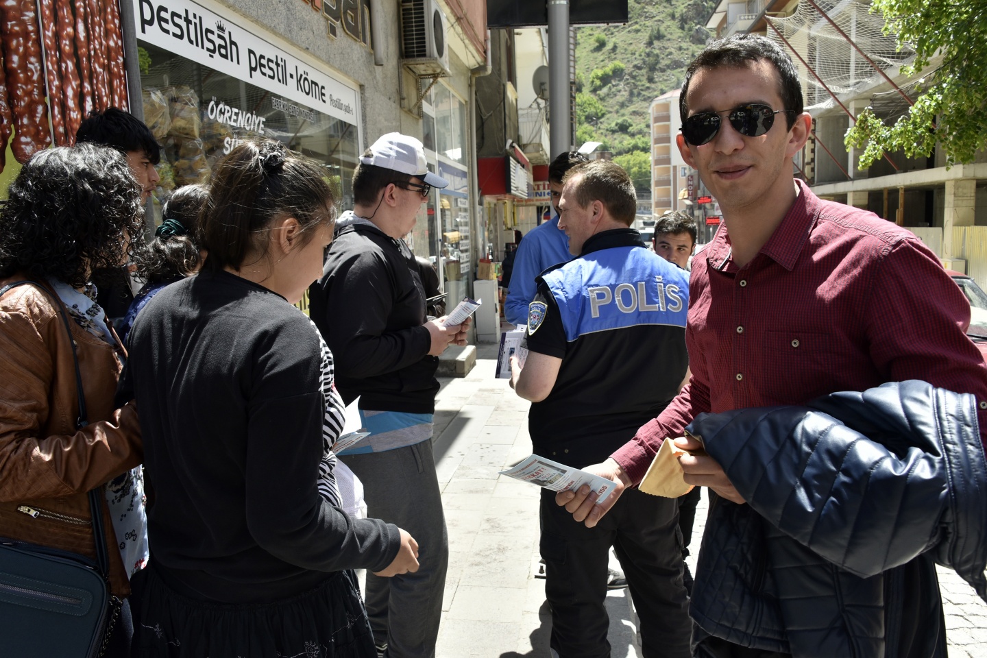 Gümüşhane Emniyeti özel çocukları sevindirdi 16