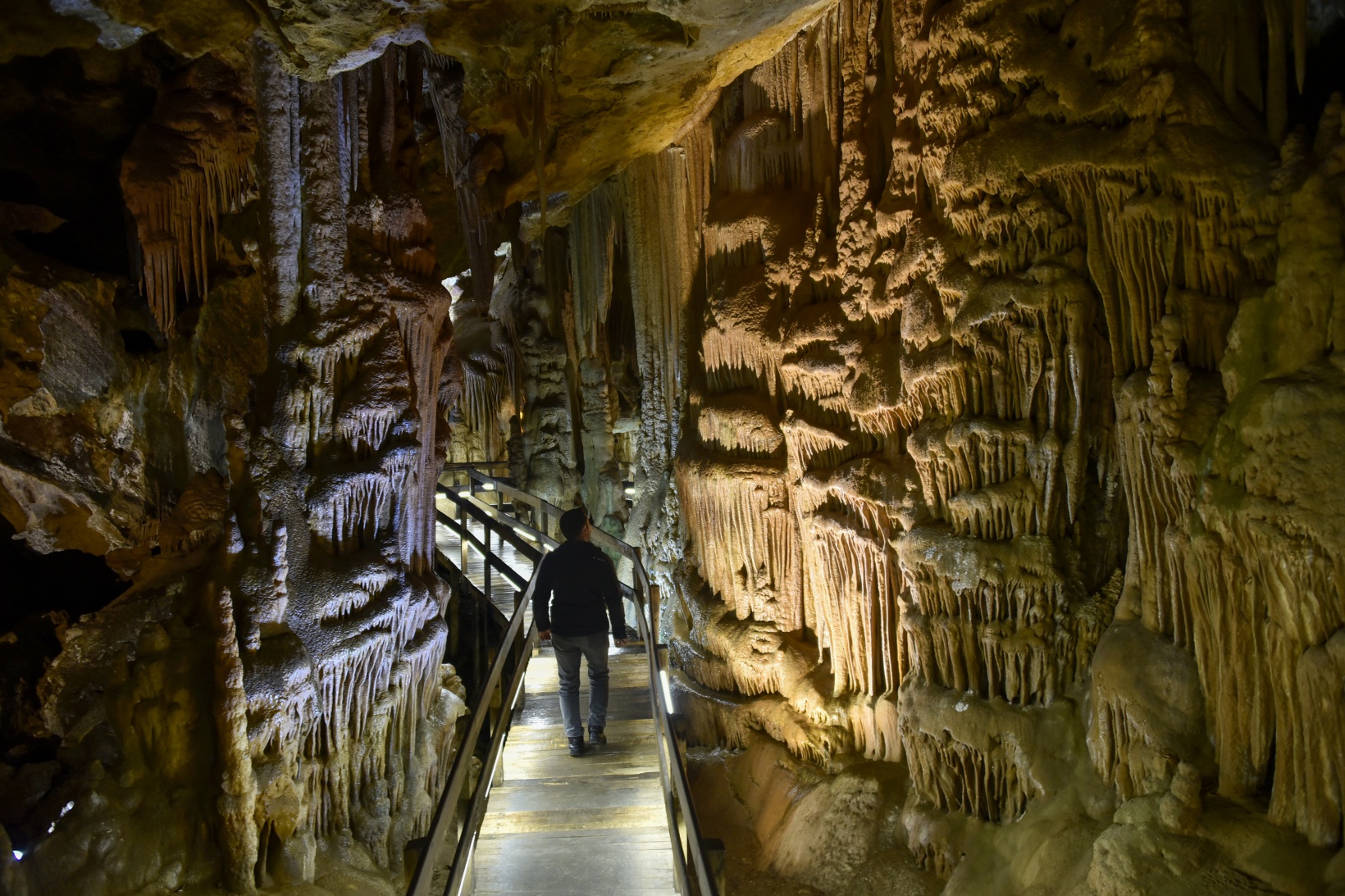 Gümüşhane’nin yeraltı sarayı ziyaretçi kabulüne başladı 25
