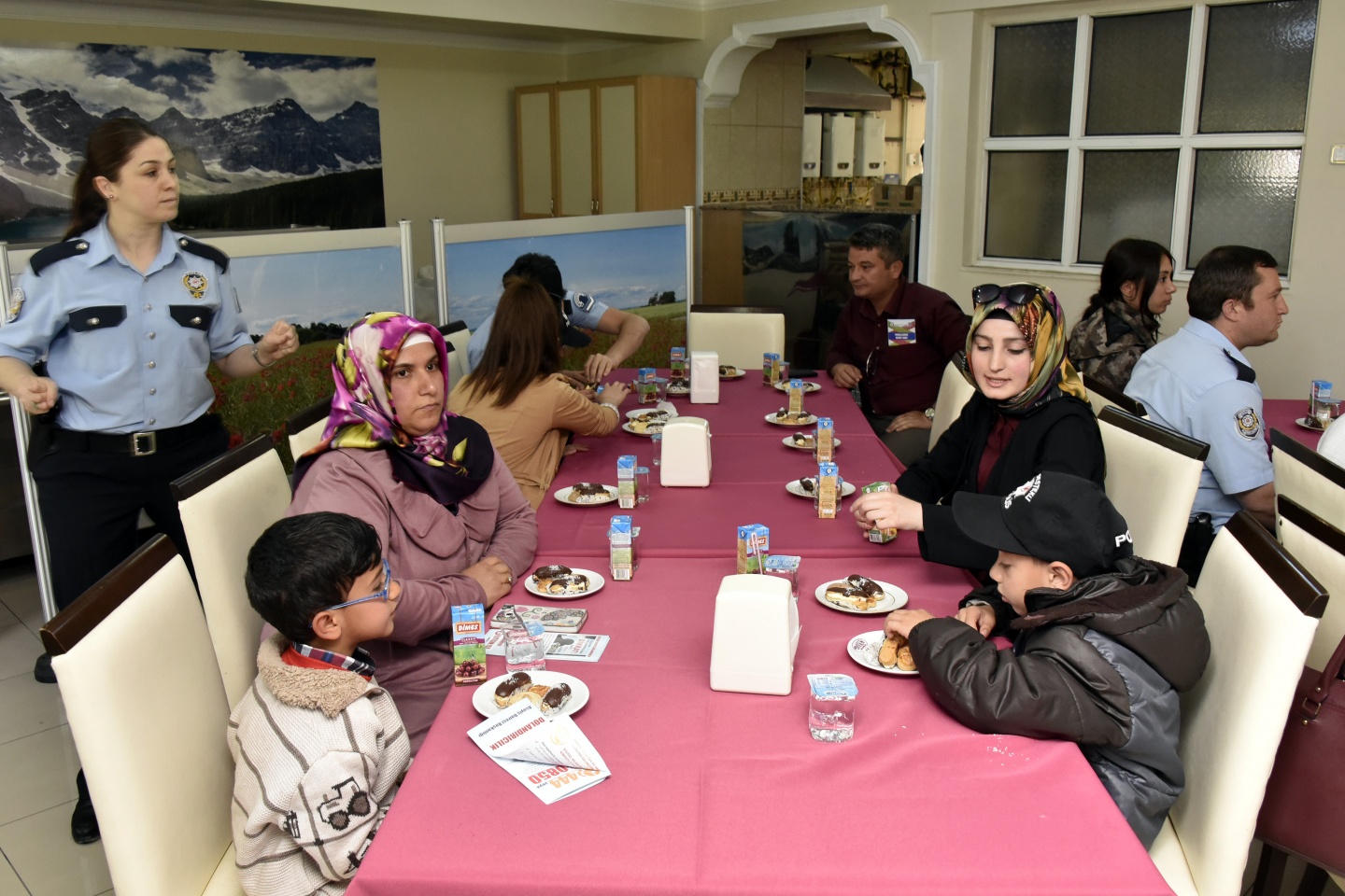 Gümüşhane Emniyeti özel çocukları sevindirdi 33