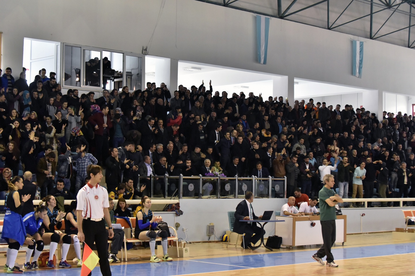 Gümüş Kızlar’dan Kurtuluş hediyesi: 3-0 28