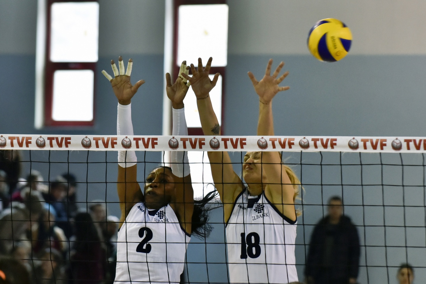 Gümüş Kızlar’dan Kurtuluş hediyesi: 3-0 29