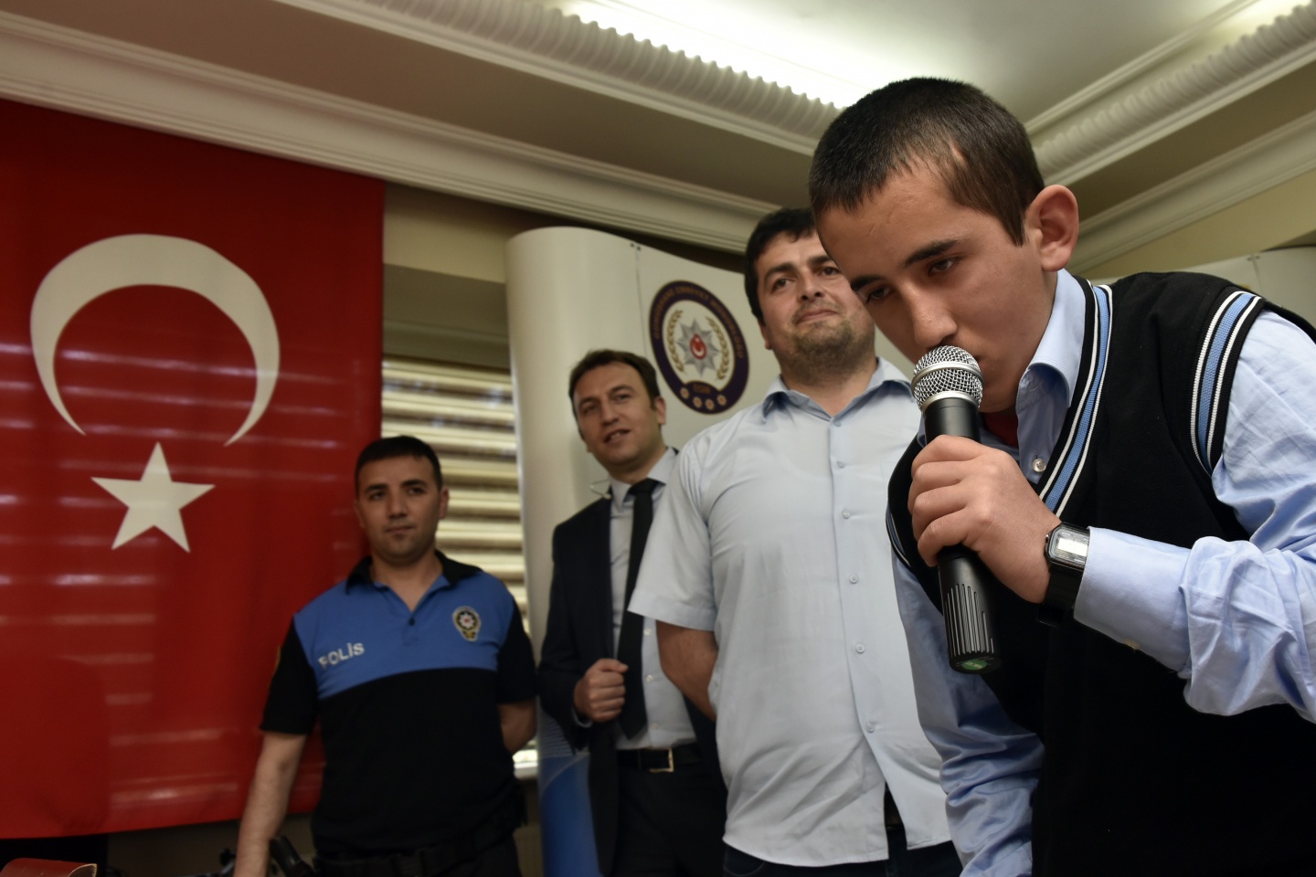 Gümüşhane Emniyeti özel çocukları sevindirdi 40