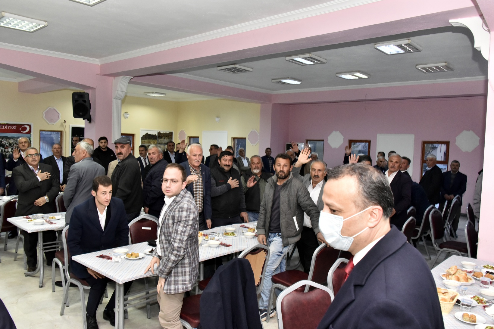 Vali Taşbilek ilçe iftar programlarının finalini Şiran’da yaptı 6