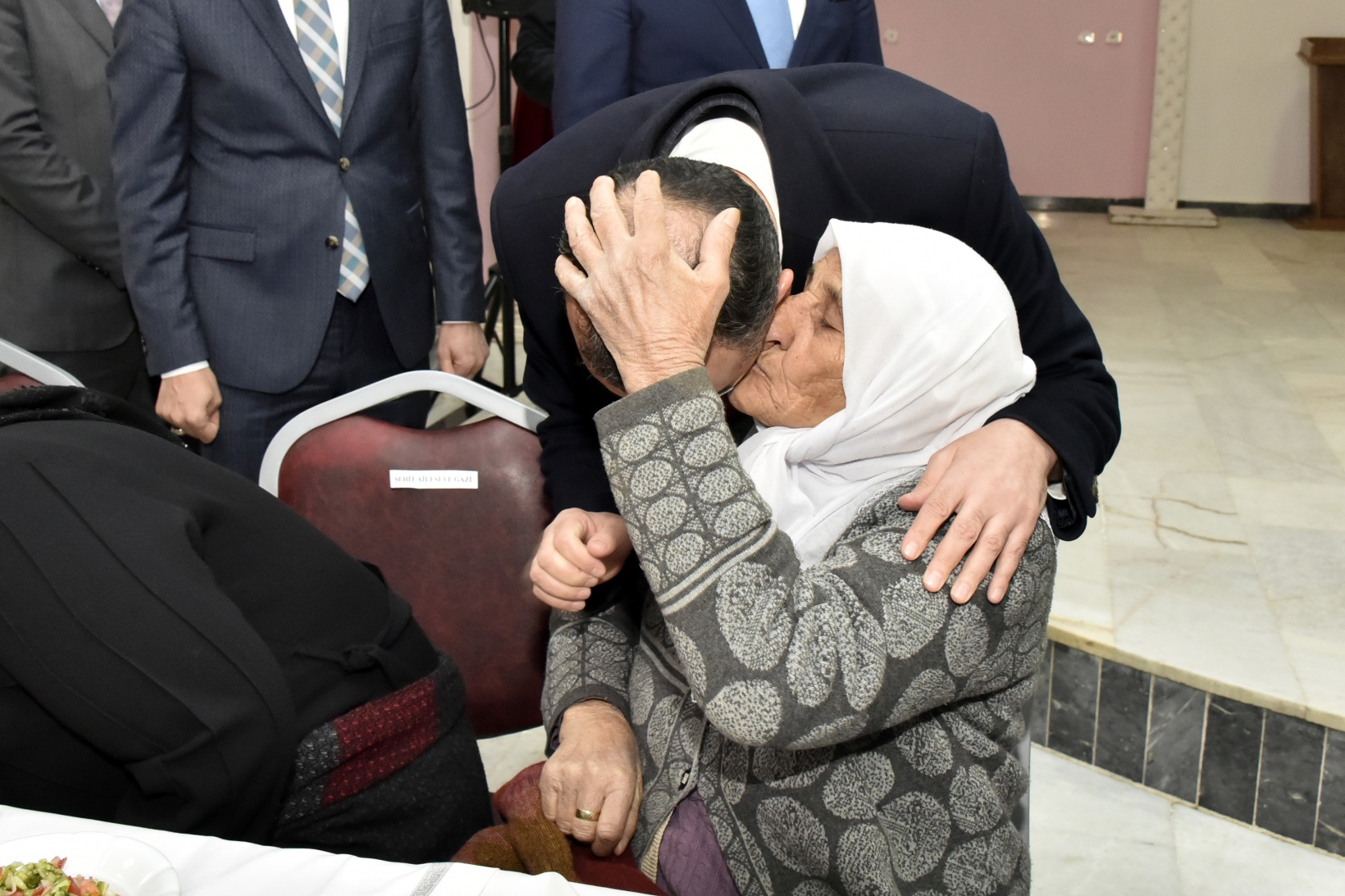 Vali Taşbilek ilçe iftar programlarının finalini Şiran’da yaptı 5