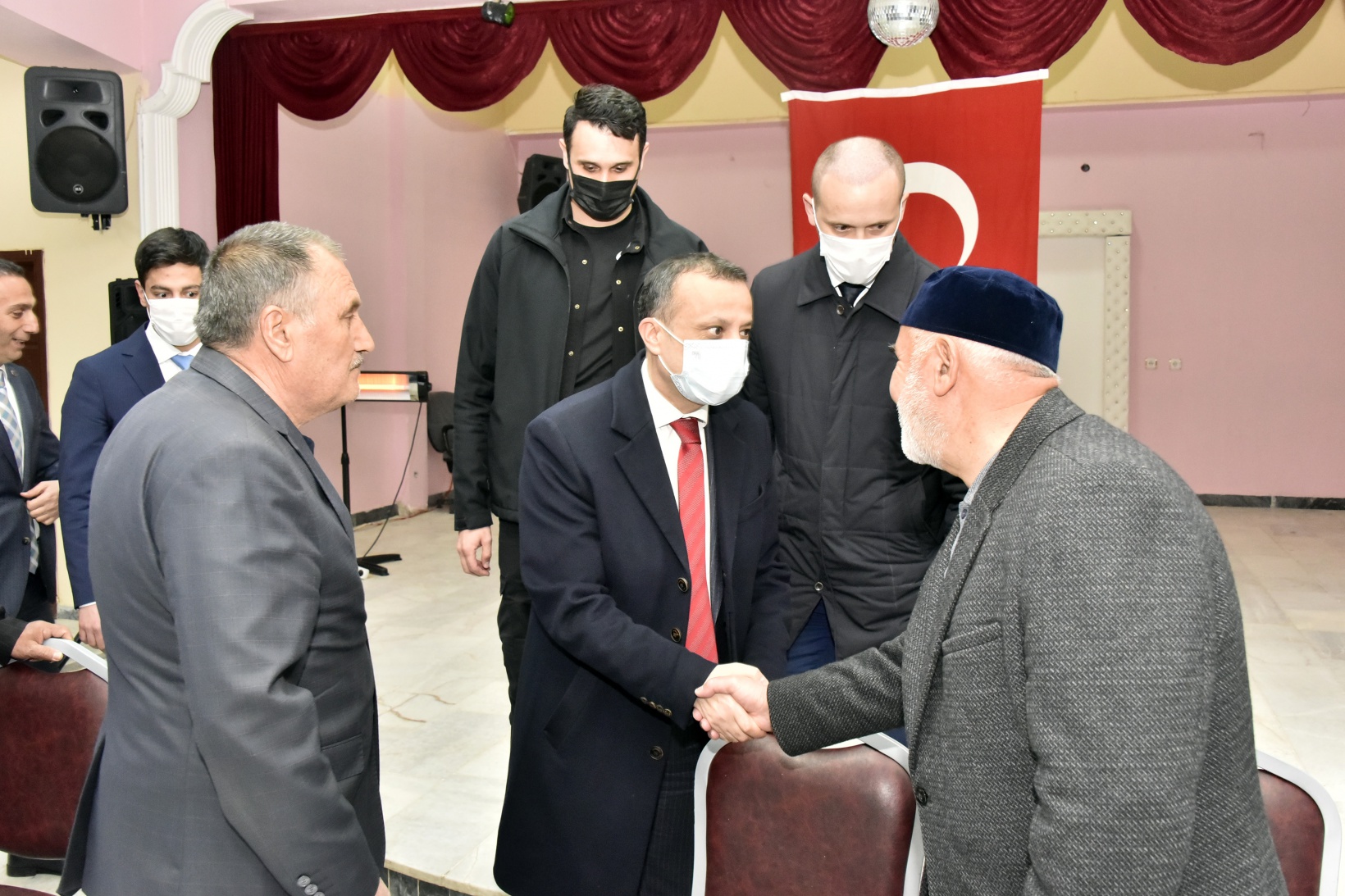 Vali Taşbilek ilçe iftar programlarının finalini Şiran’da yaptı 2