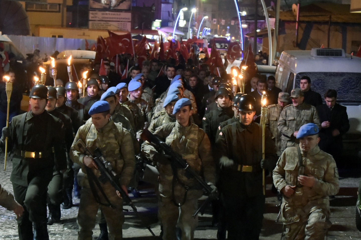 Gümüşhane’de meşaleli fener alayı ve konser düzenlendi 10