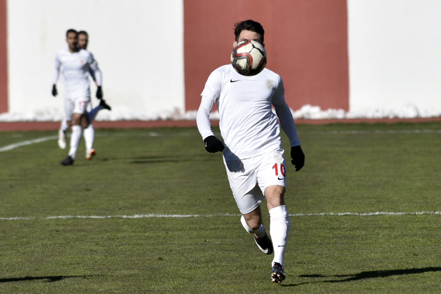 Gümüş kötü başladı: 0-1 15