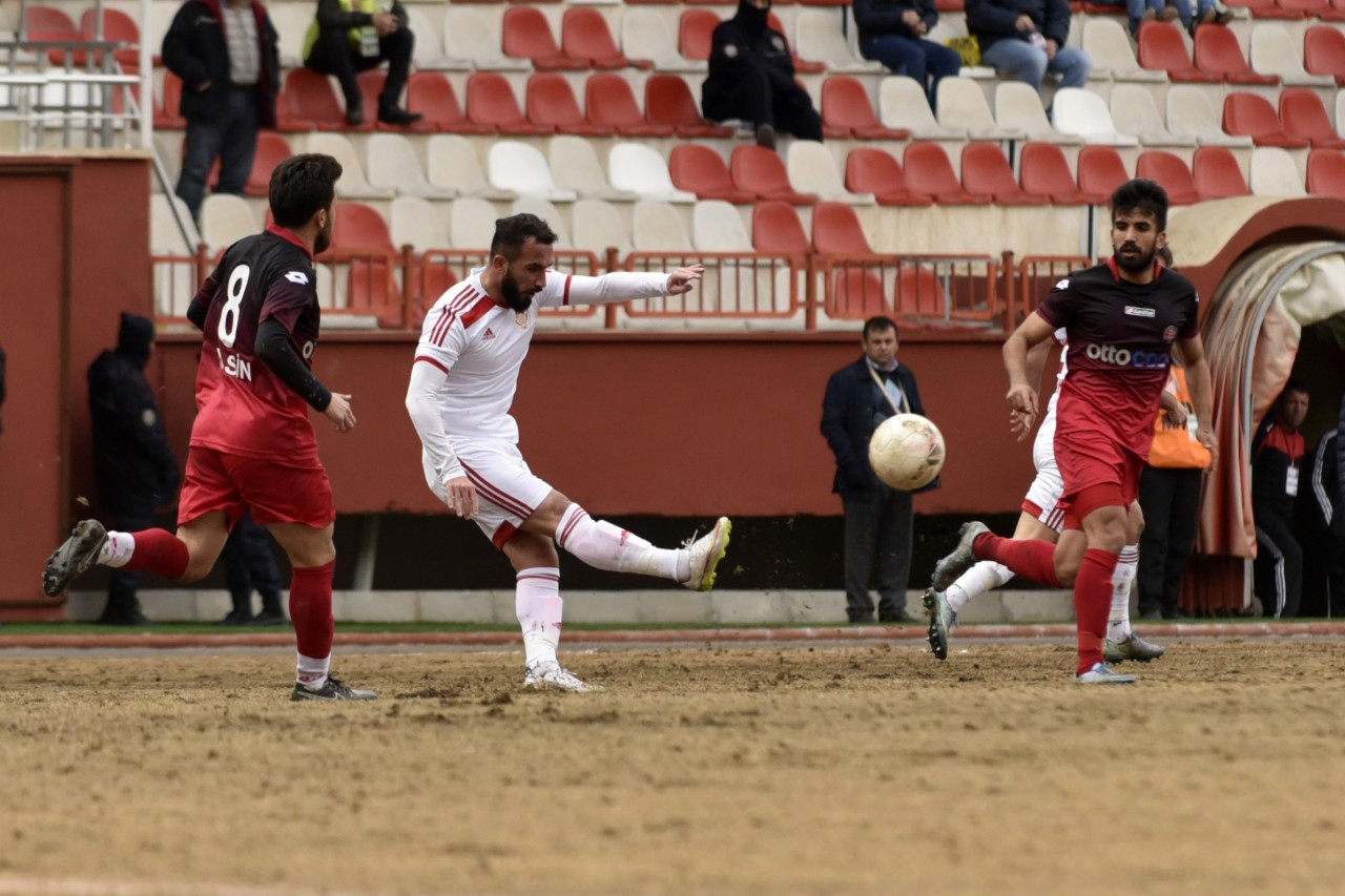 Gümüş'ten kurtuluş hediyesi: 1-0 30