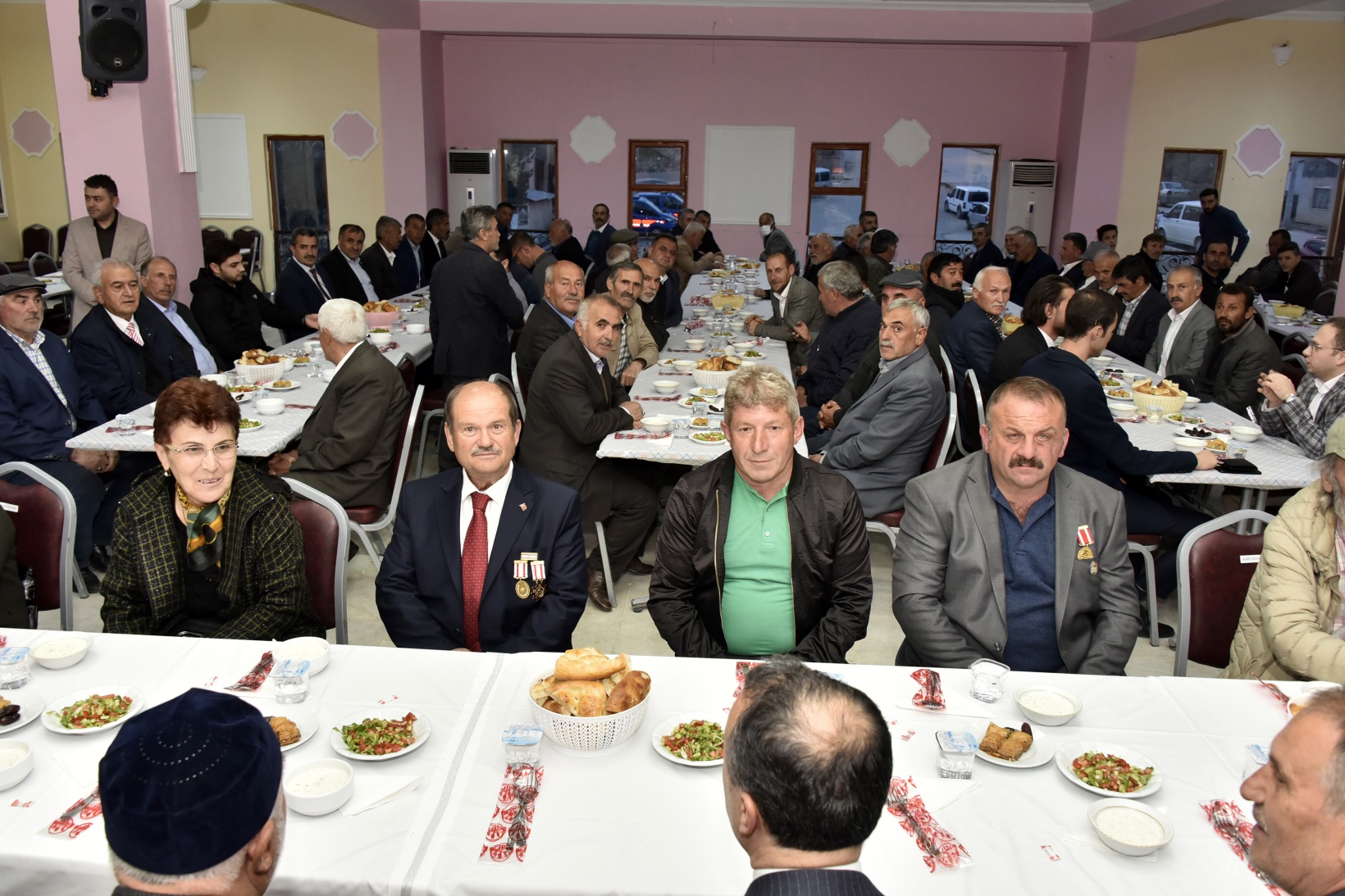 Vali Taşbilek ilçe iftar programlarının finalini Şiran’da yaptı 10