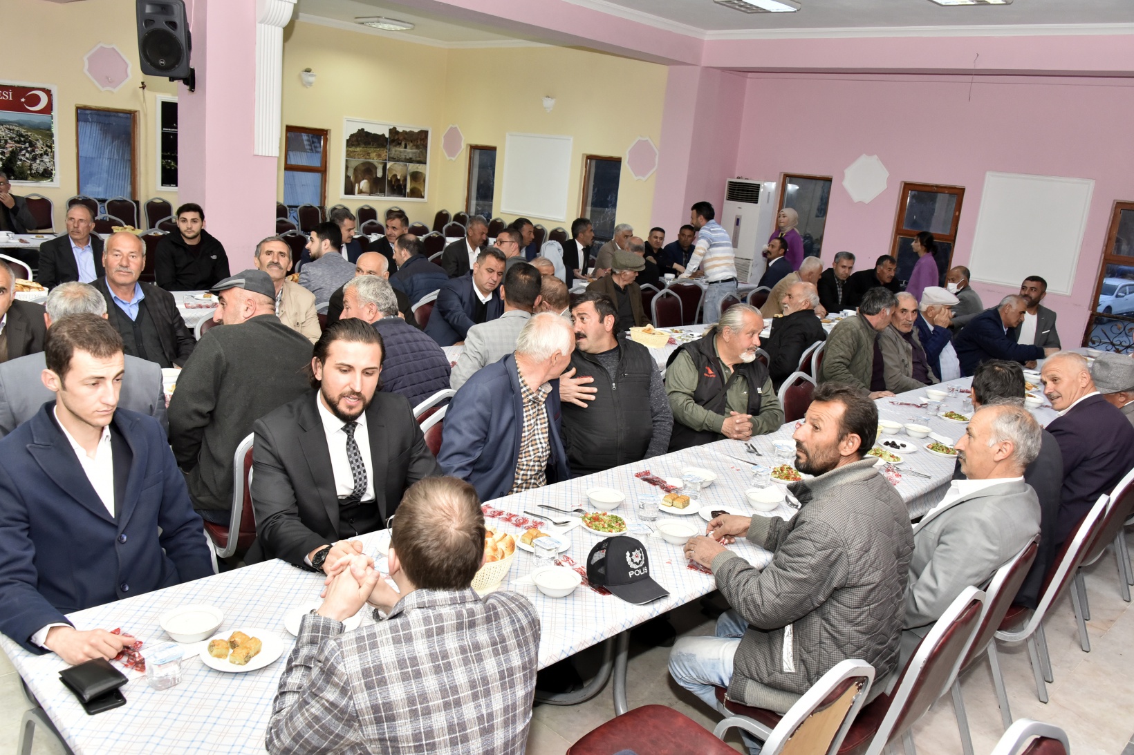 Vali Taşbilek ilçe iftar programlarının finalini Şiran’da yaptı 23